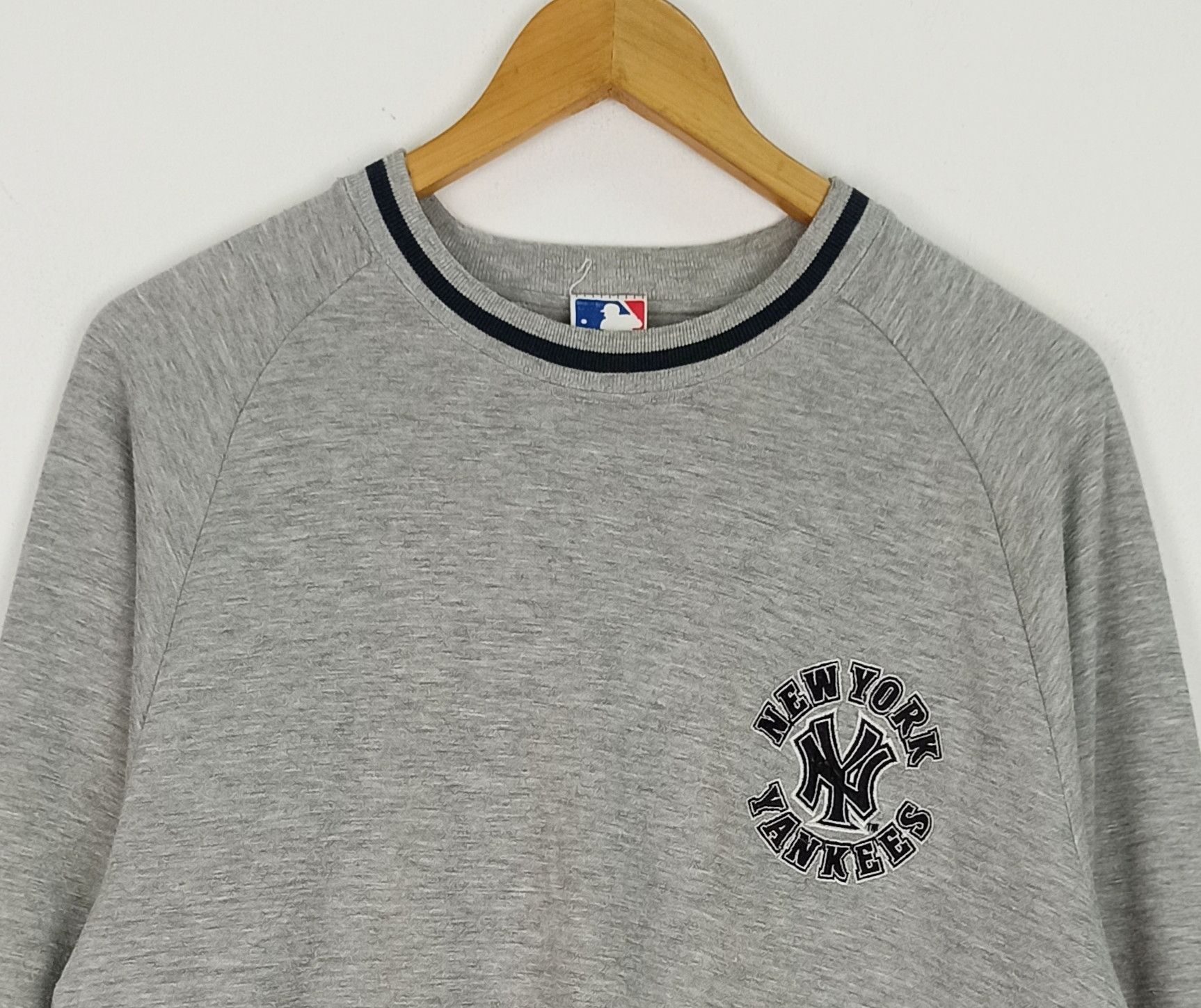 MLB Rare New York Yankees MLB Sweatshirts Crewneck Size US L / EU 52-54 / 3 - 2 Thumbnail