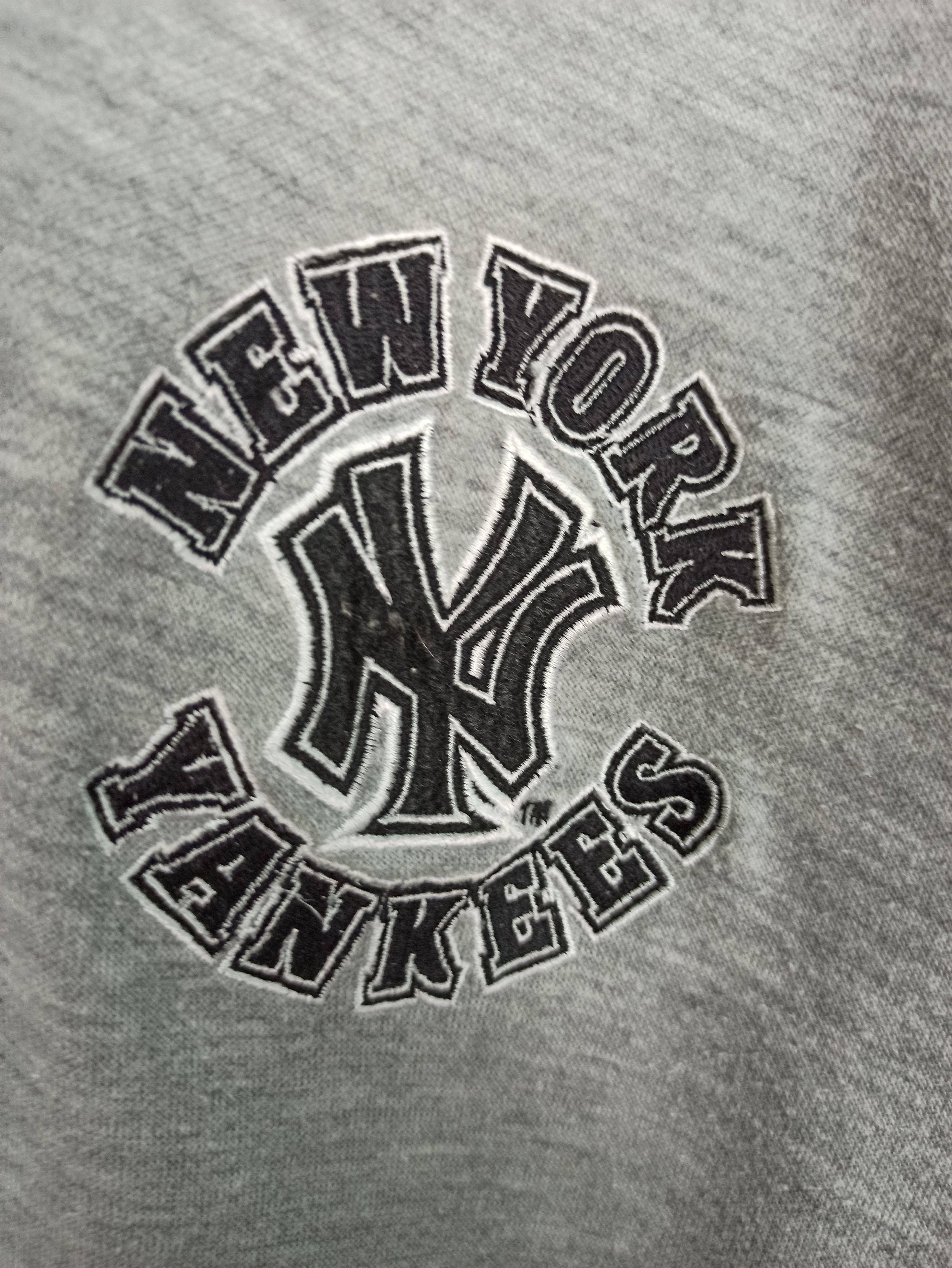 MLB Rare New York Yankees MLB Sweatshirts Crewneck Size US L / EU 52-54 / 3 - 3 Thumbnail