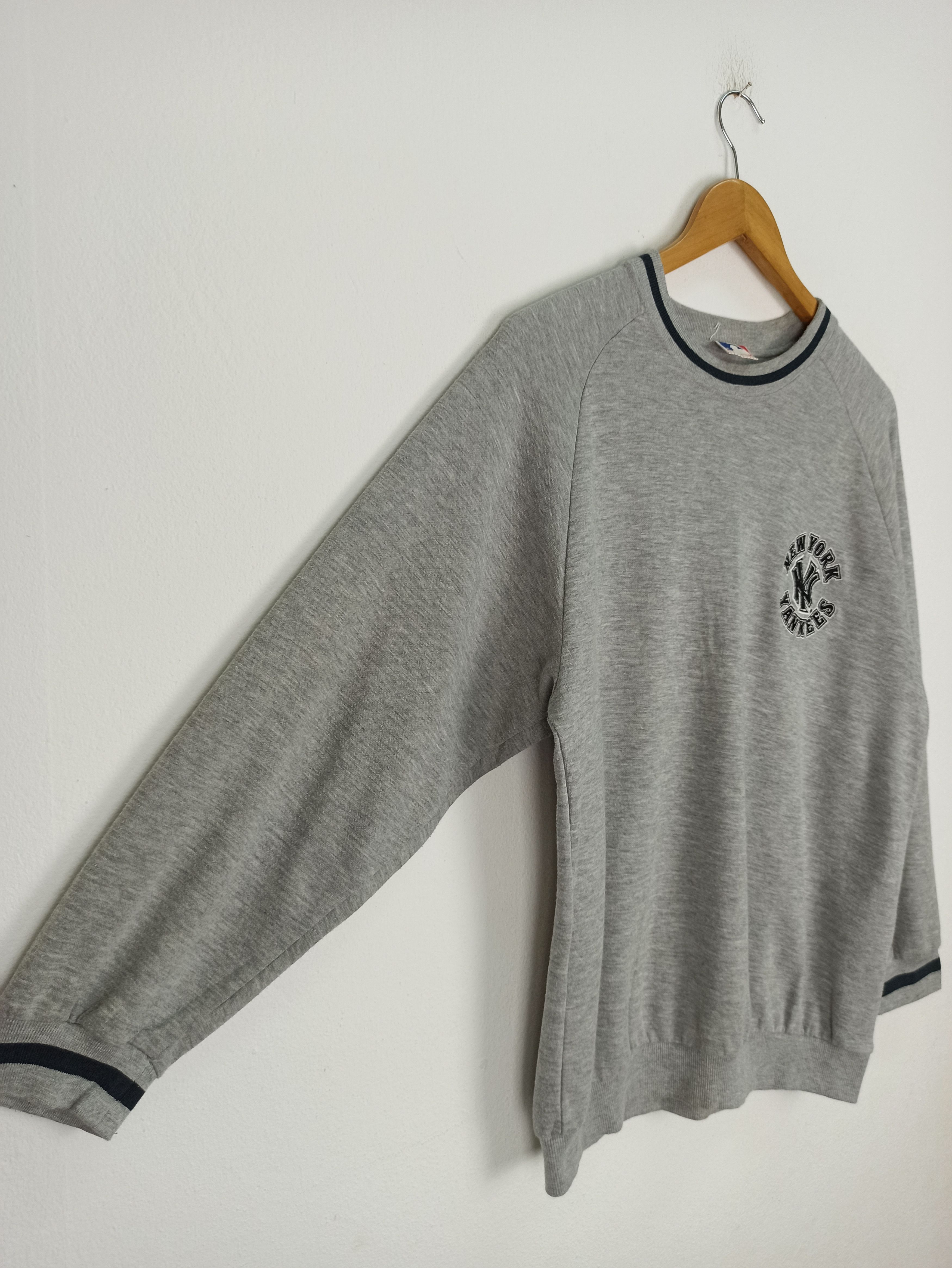 MLB Rare New York Yankees MLB Sweatshirts Crewneck Size US L / EU 52-54 / 3 - 4 Thumbnail