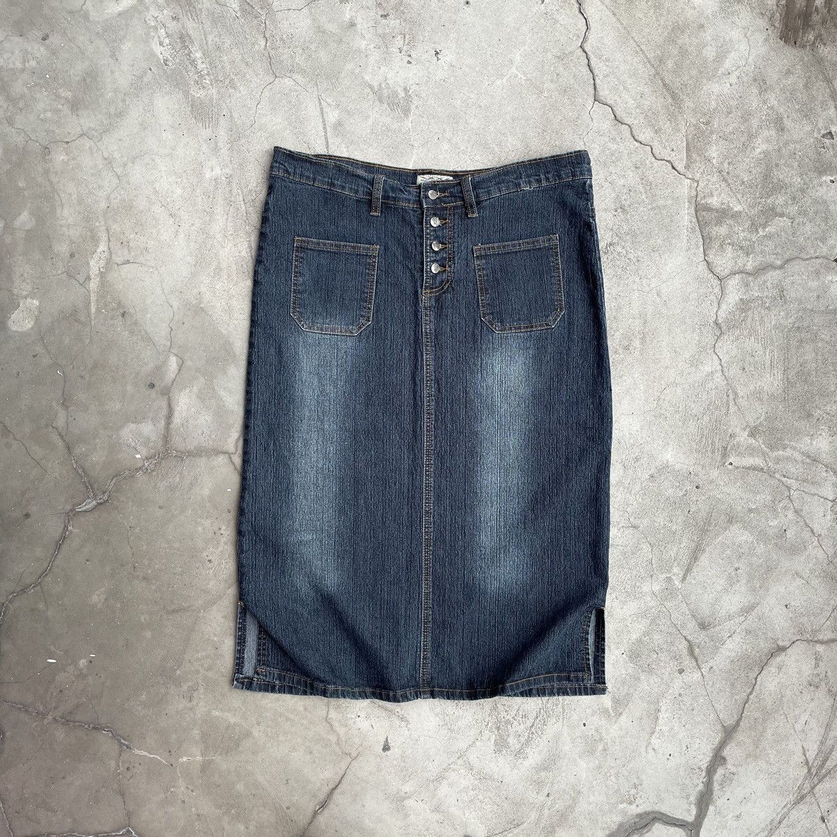 Japanese Brand Y2K Midi Skirt Vintage Japanese Style Faded Denim Size 28" / US 6 / IT 42 - 2 Thumbnail