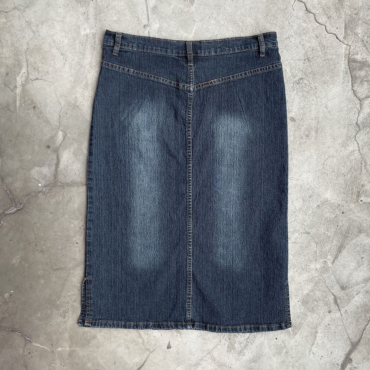 Japanese Brand Y2K Midi Skirt Vintage Japanese Style Faded Denim Size 28" / US 6 / IT 42 - 9 Thumbnail