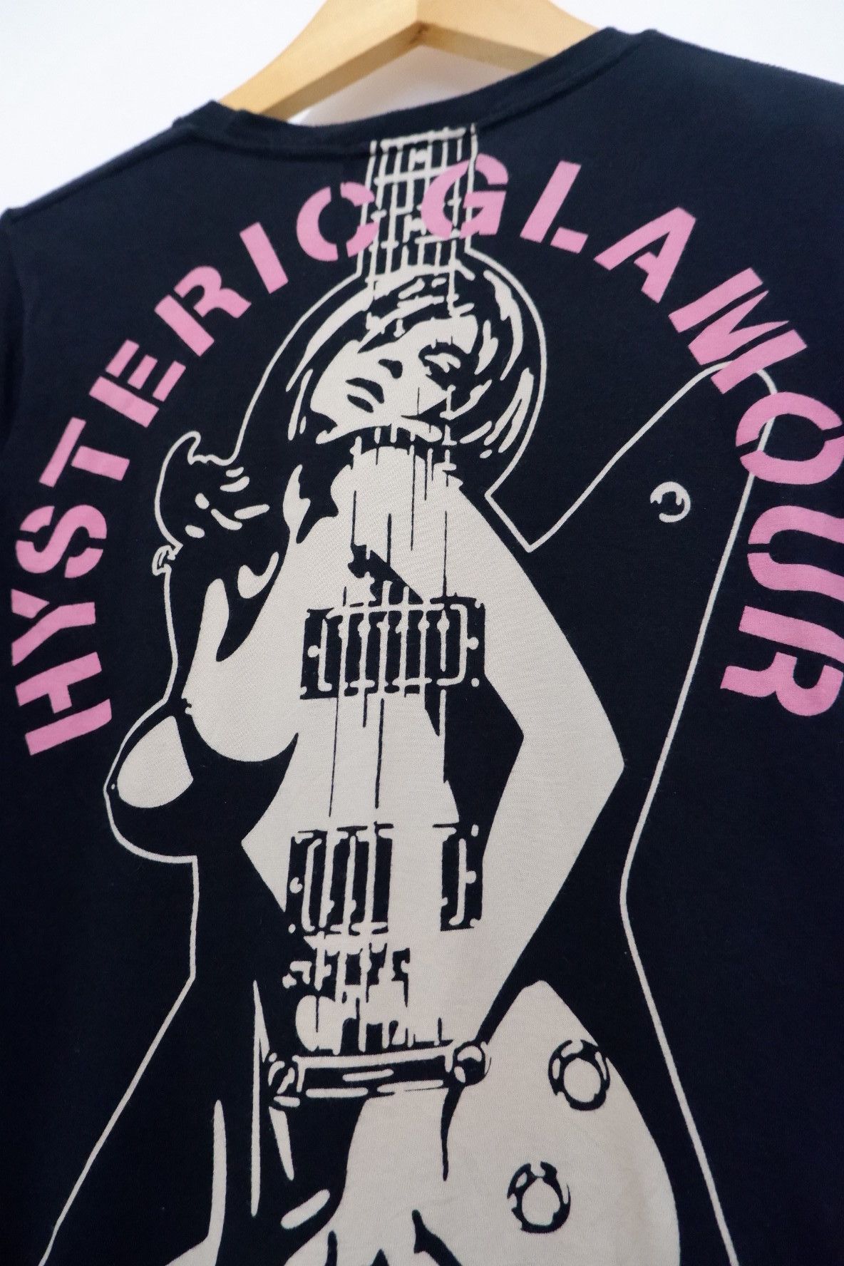 Hysteric Glamour Hysteric Glamour Sexy Guitar T shirts Size S / US 4 / IT 40 - 5 Thumbnail