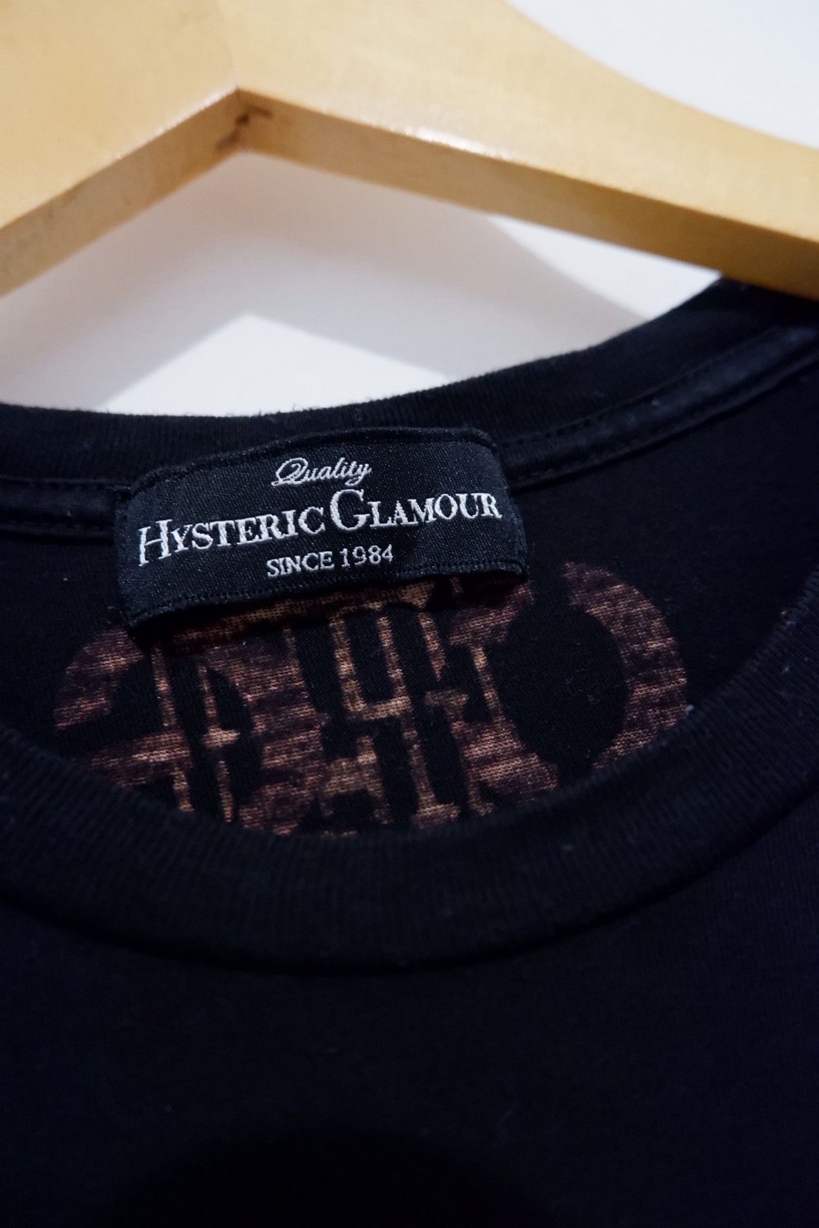 Hysteric Glamour Hysteric Glamour Sexy Guitar T shirts Size S / US 4 / IT 40 - 4 Thumbnail