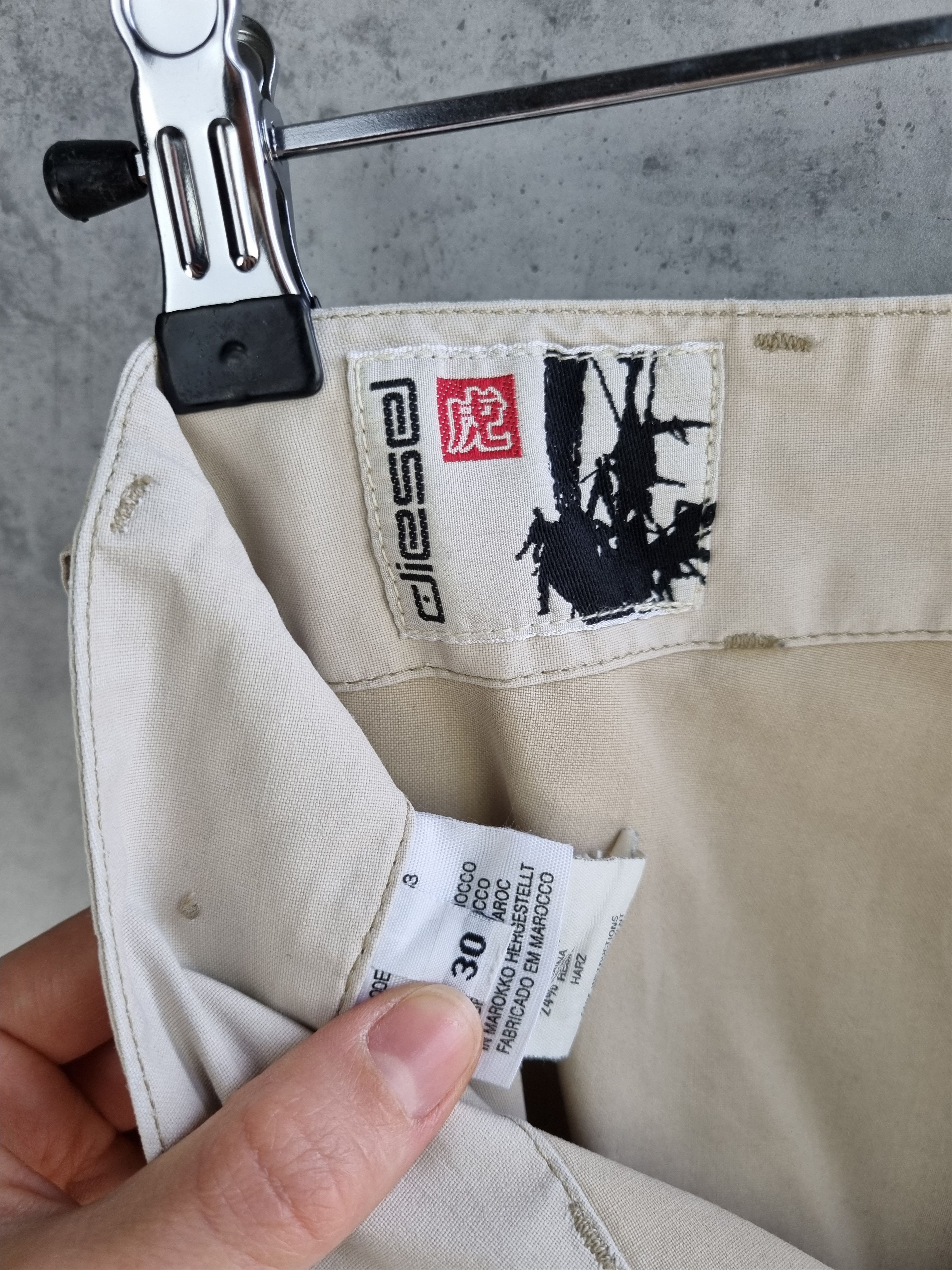 Diesel 90s DIESEL Rare Workers Cargo light cotton shorts Size US 30 / EU 46 - 8 Thumbnail
