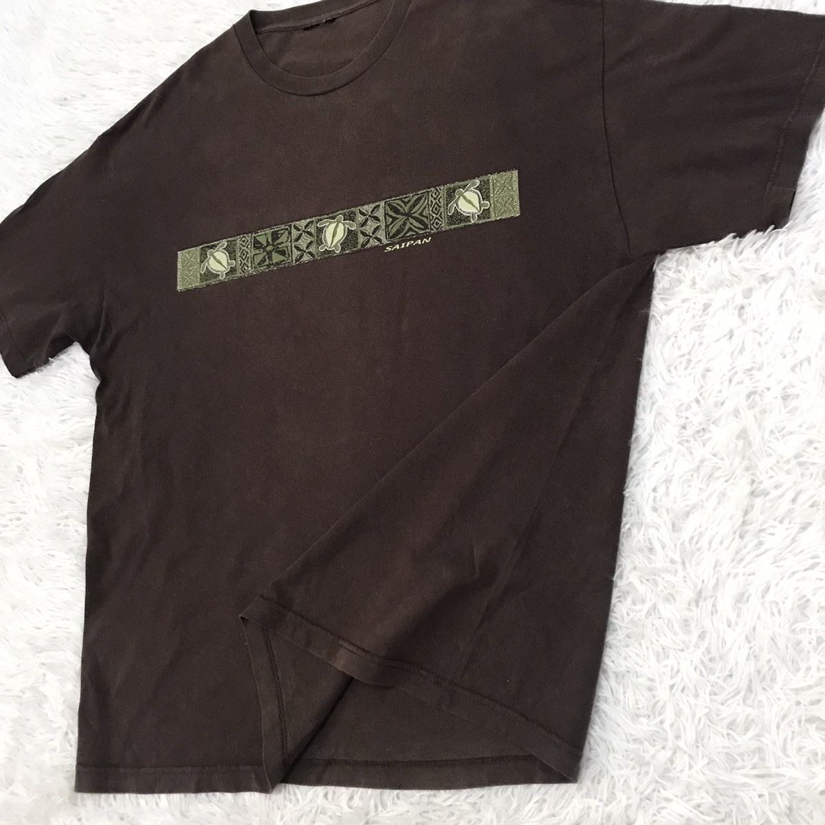 Vintage Hawaiian design saipan tshirt Size US L / EU 52-54 / 3 - 10 Thumbnail