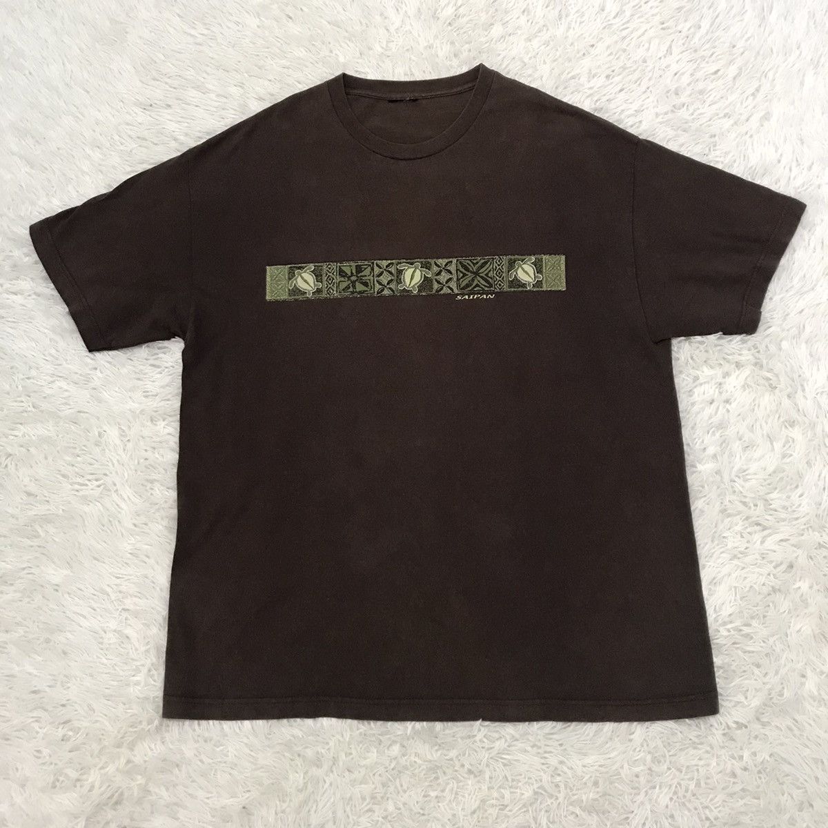 Vintage Hawaiian design saipan tshirt Size US L / EU 52-54 / 3 - 14 Thumbnail