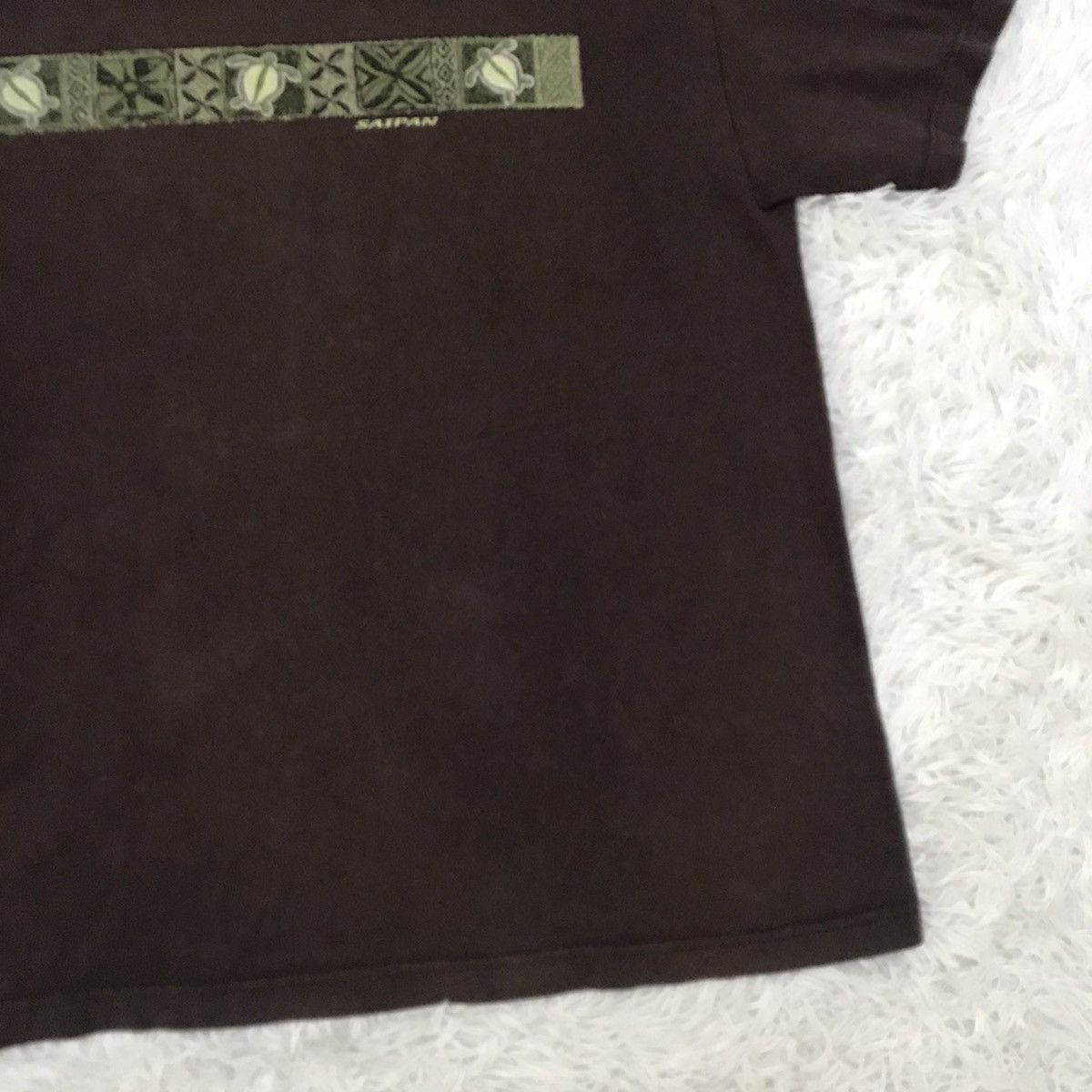 Vintage Hawaiian design saipan tshirt Size US L / EU 52-54 / 3 - 4 Thumbnail