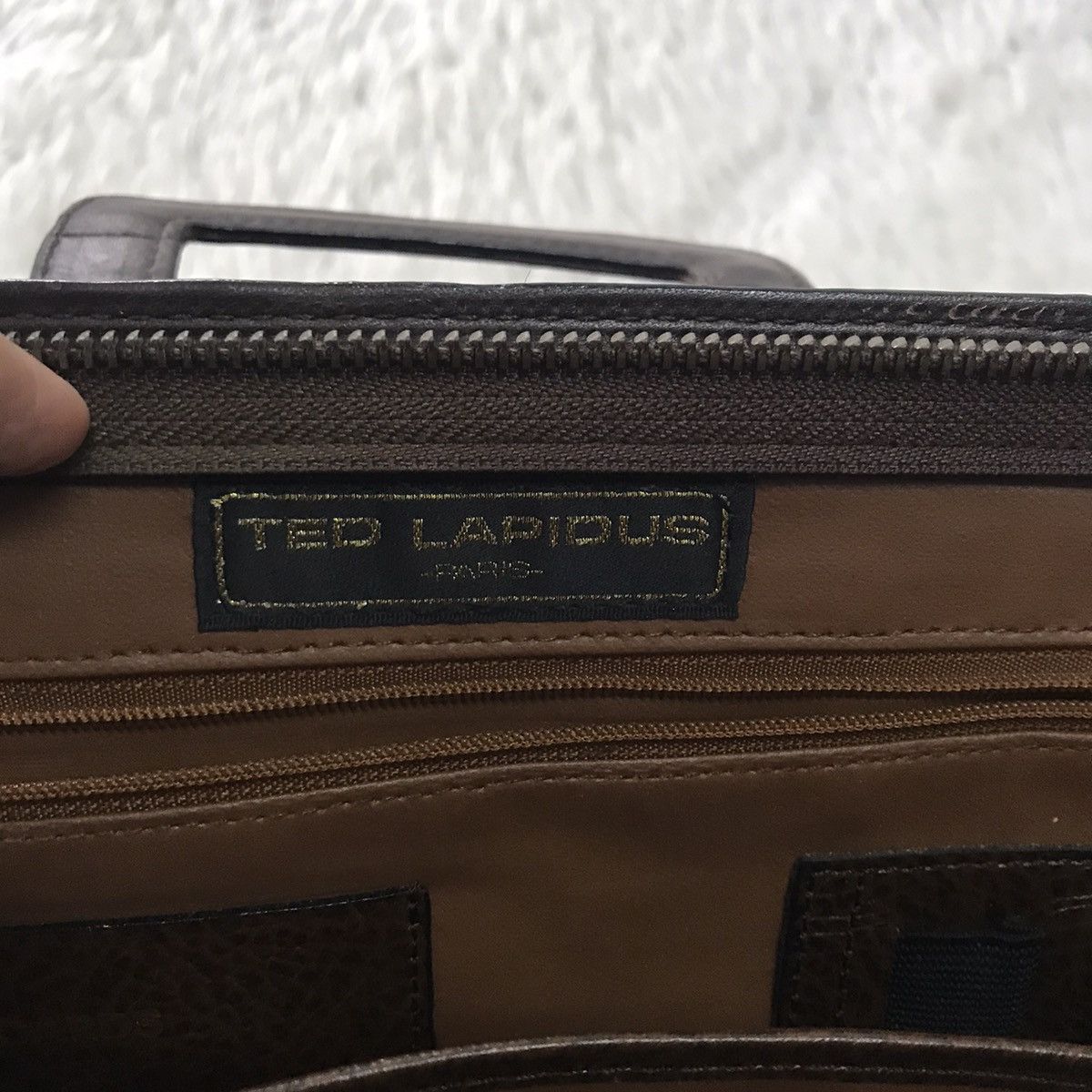 Leather × TED LAPIDUS 🔥 Rare 🔥 Ted lapidus paris leather handcarry handbag Size ONE SIZE - 15 Thumbnail