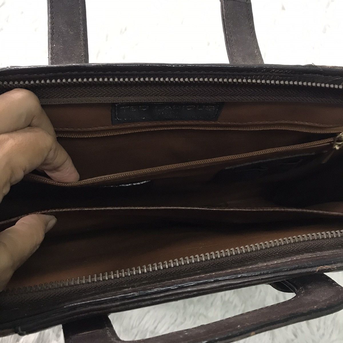 Leather × TED LAPIDUS 🔥 Rare 🔥 Ted lapidus paris leather handcarry handbag Size ONE SIZE - 14 Thumbnail