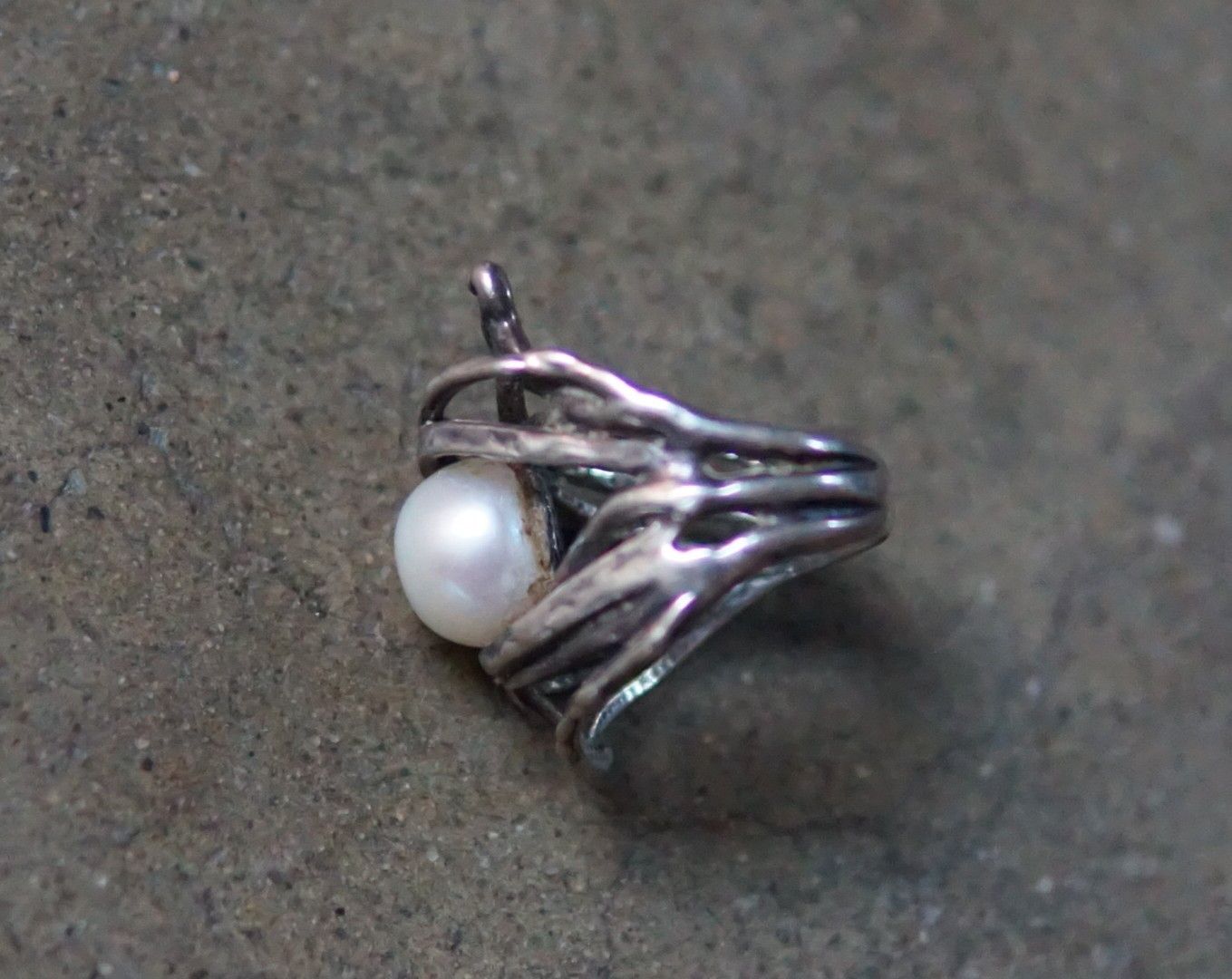 Jewelry Sterling Silver Ring Pearl Size 7.5 Modern Avant Garde 9.1g Size ONE SIZE - 6 Thumbnail