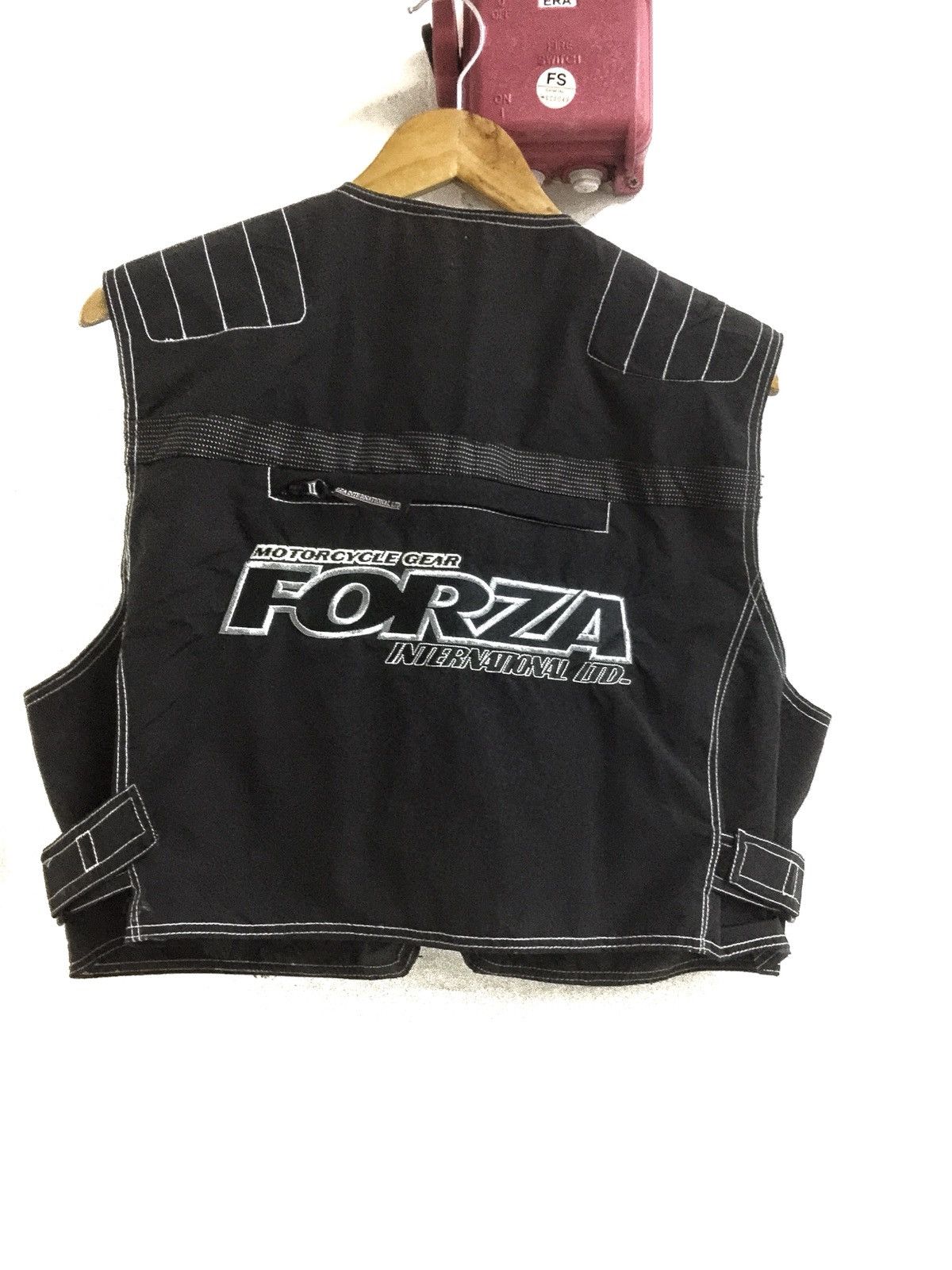 Sports Specialties × Vintage Rare tactical multi pocket international Ltd Vest Size US M / EU 48-50 / 2 - 2 Thumbnail