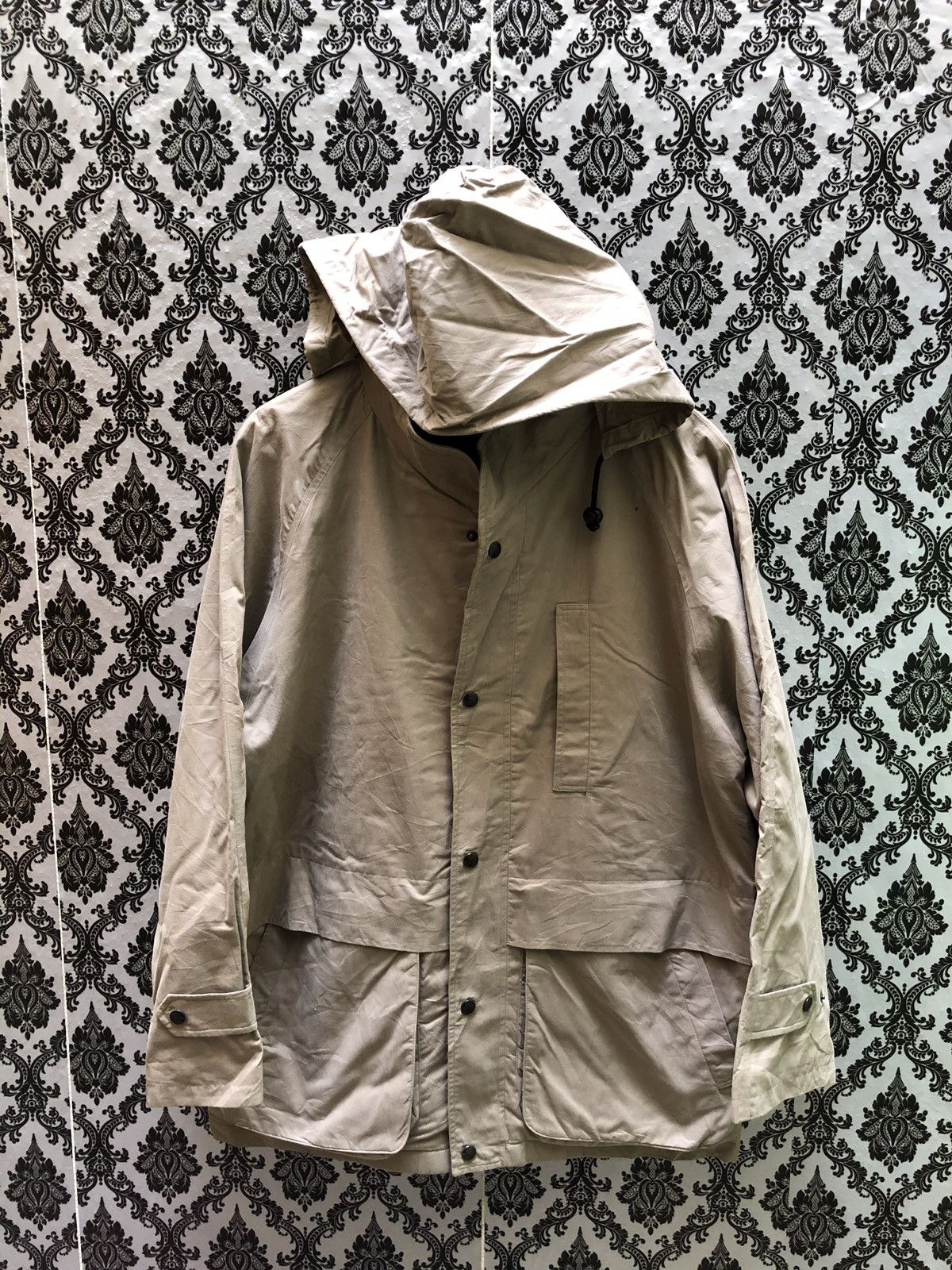 Burberry BURBERRY SAFARI MOUTAIN JACKET MADE IN ENGLAND Size US L / EU 52-54 / 3 - 1 Thumbnail