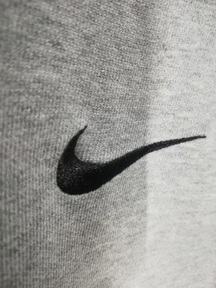 Nike nike embroidered small logo crewneck sweatshirt Size US L / EU 52-54 / 3 - 3 Thumbnail