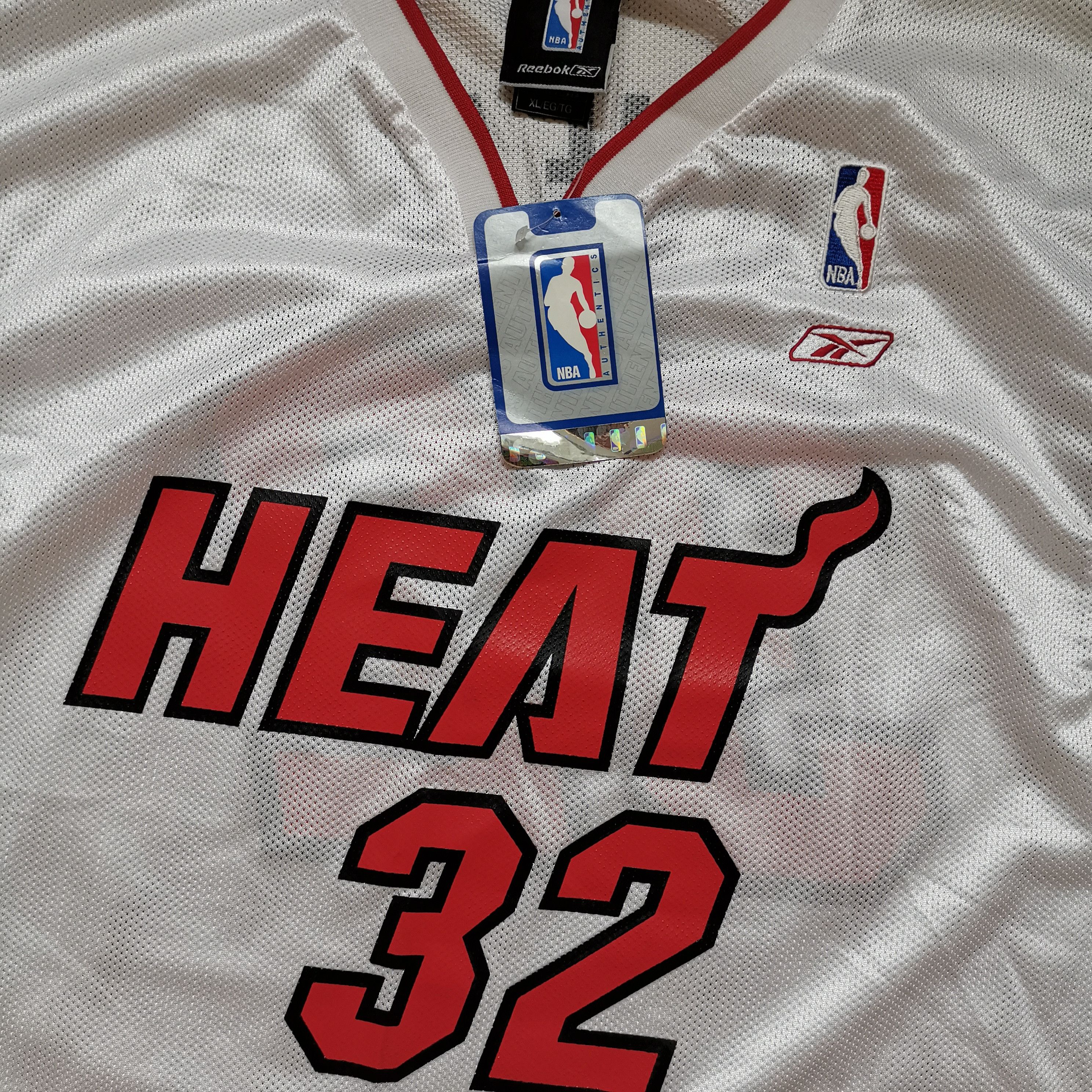 NBA NWT Reebok Miami Heat #32 Shaquille O'Neil NBA jersey Size US XL / EU 56 / 4 - 5 Thumbnail