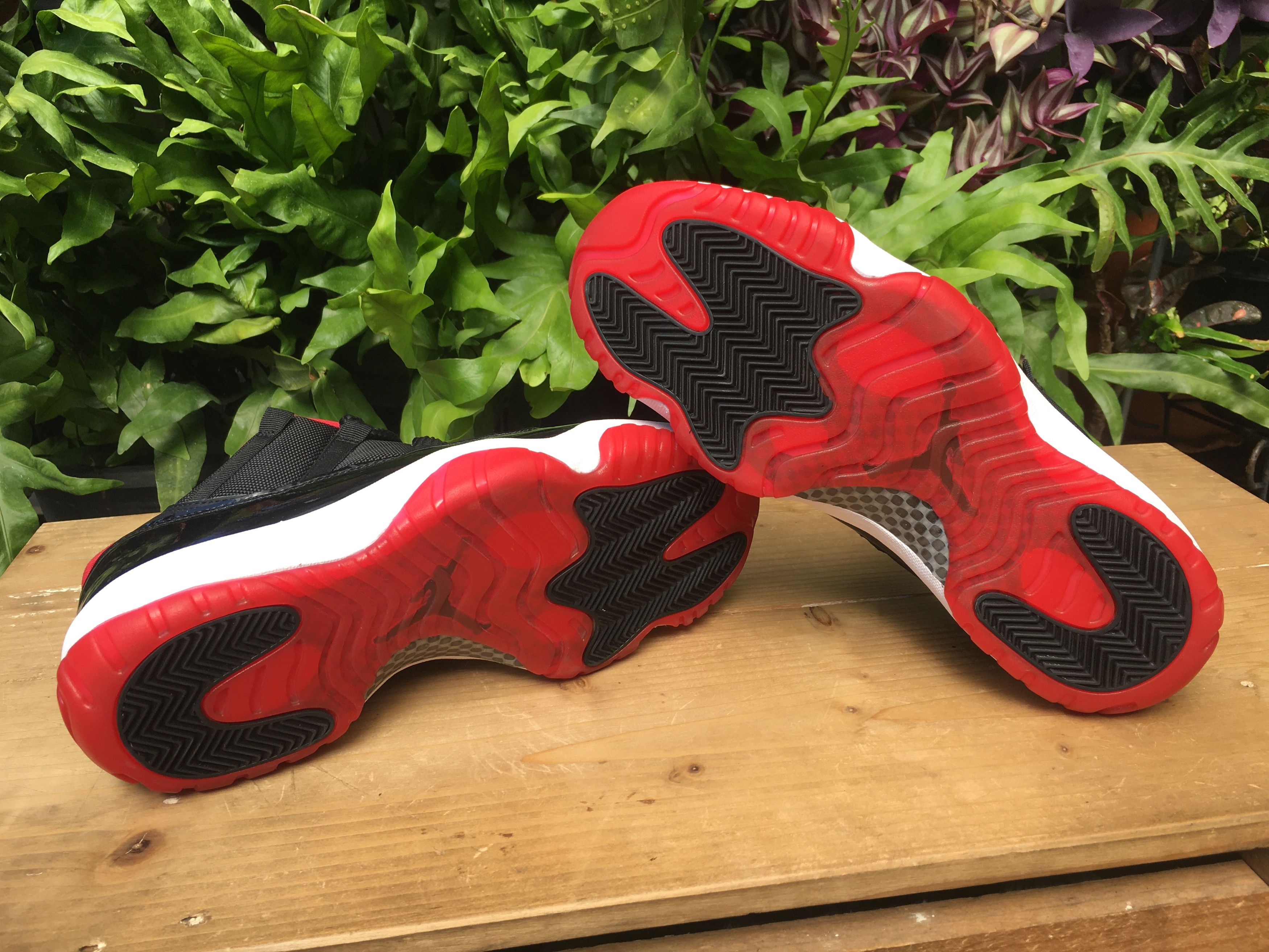 Jordan Brand × Nike 🔥 Nike Air Jordan 11 Retro Low Bred 2015 Size US 10.5 / EU 43-44 - 16 Thumbnail