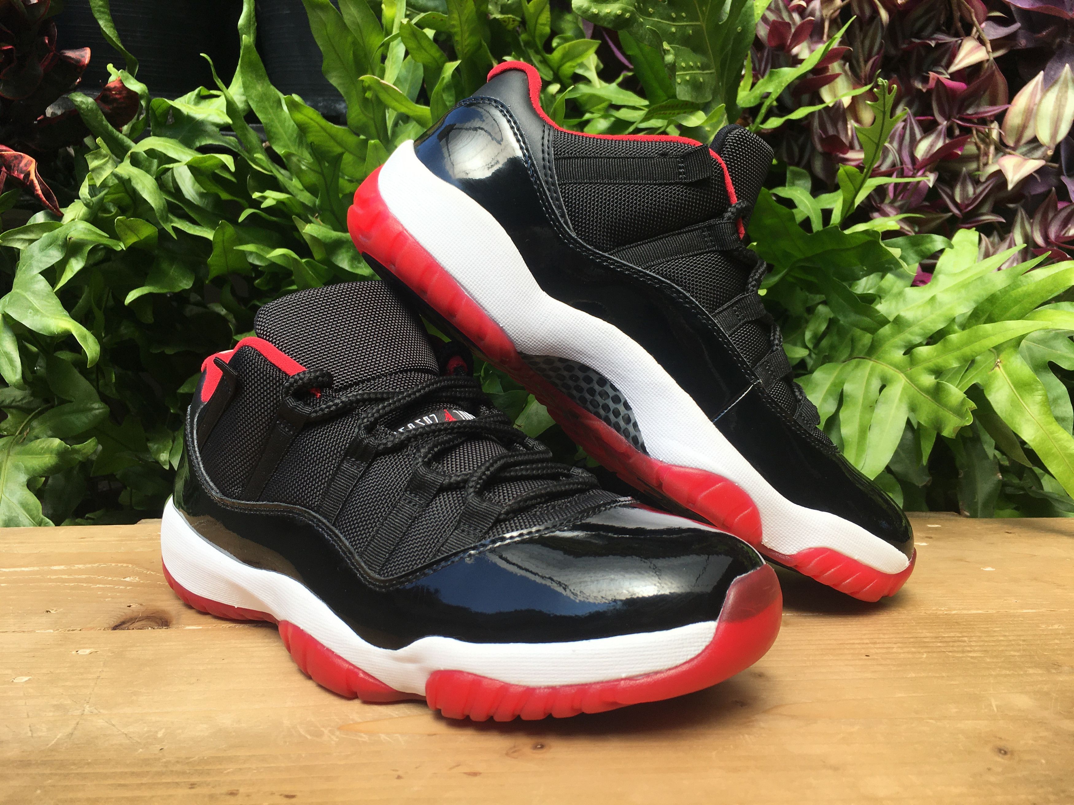 Jordan Brand × Nike 🔥 Nike Air Jordan 11 Retro Low Bred 2015 Size US 10.5 / EU 43-44 - 4 Thumbnail