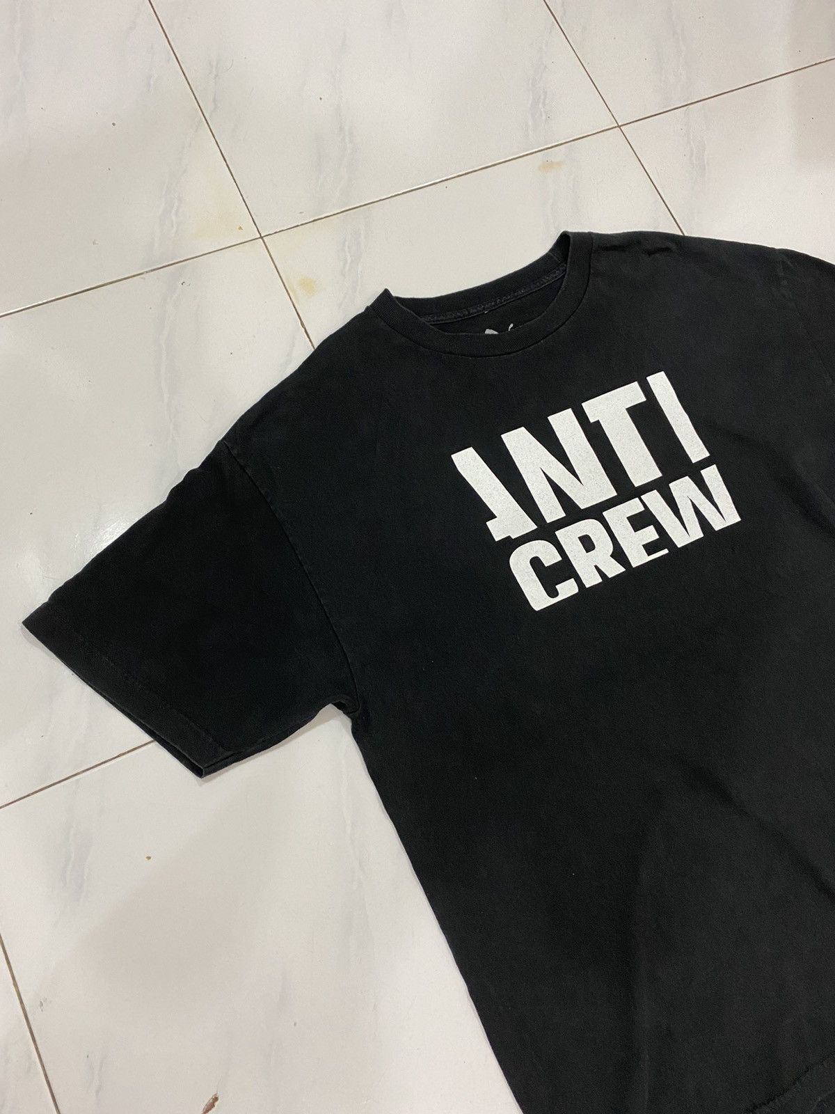 Puma × Rihanna Rihanna Riri ANTI CREW World Tour Crew Tshirt Size US XL / EU 56 / 4 - 2 Thumbnail