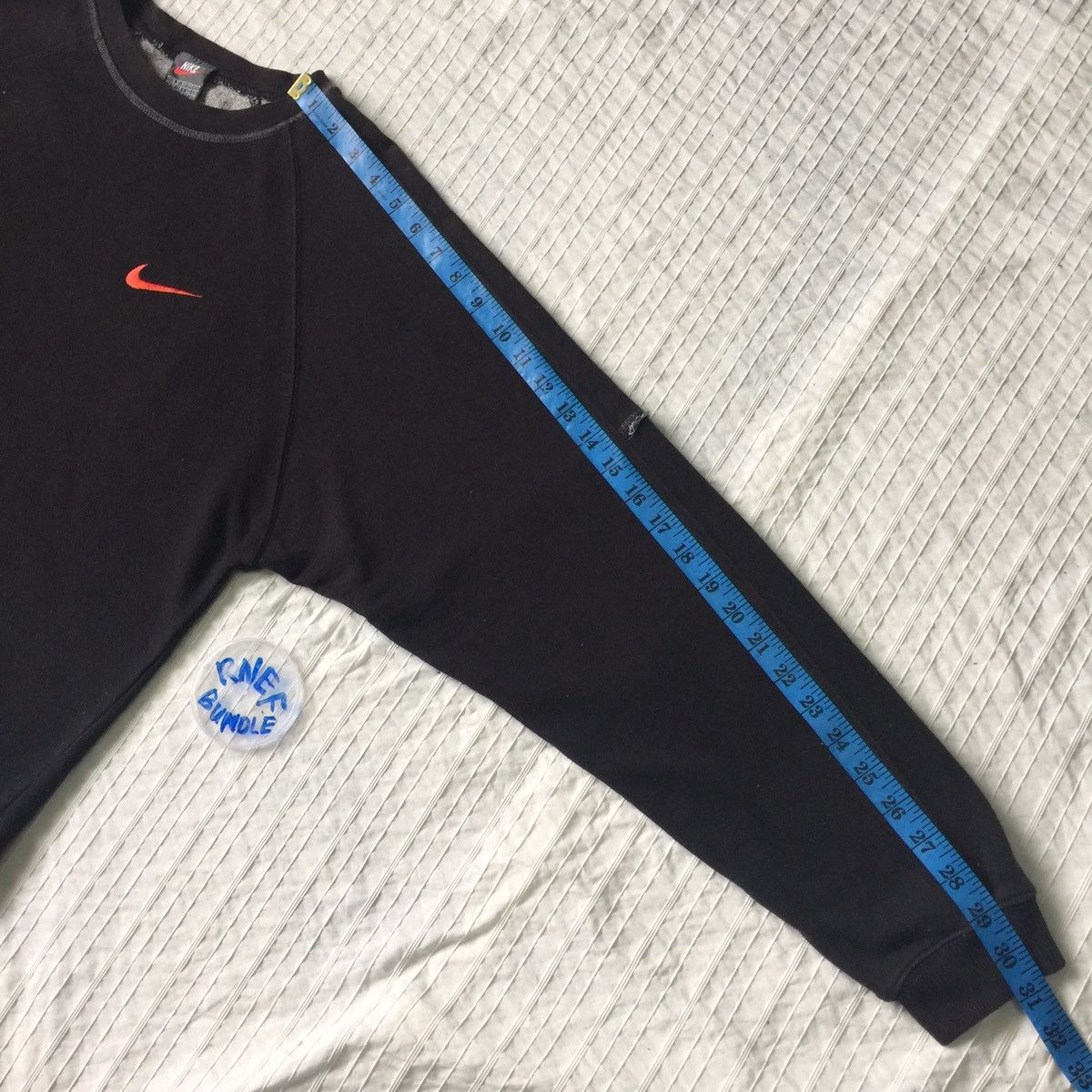 Nike Vintage Nike Sweatshirt Red Swoosh Embroidered Size US L / EU 52-54 / 3 - 16 Thumbnail