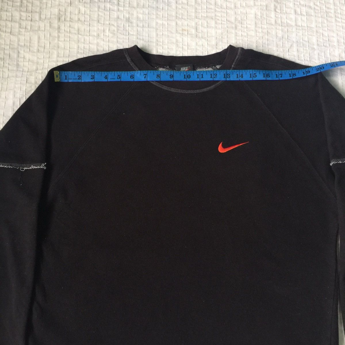 Nike Vintage Nike Sweatshirt Red Swoosh Embroidered Size US L / EU 52-54 / 3 - 14 Thumbnail
