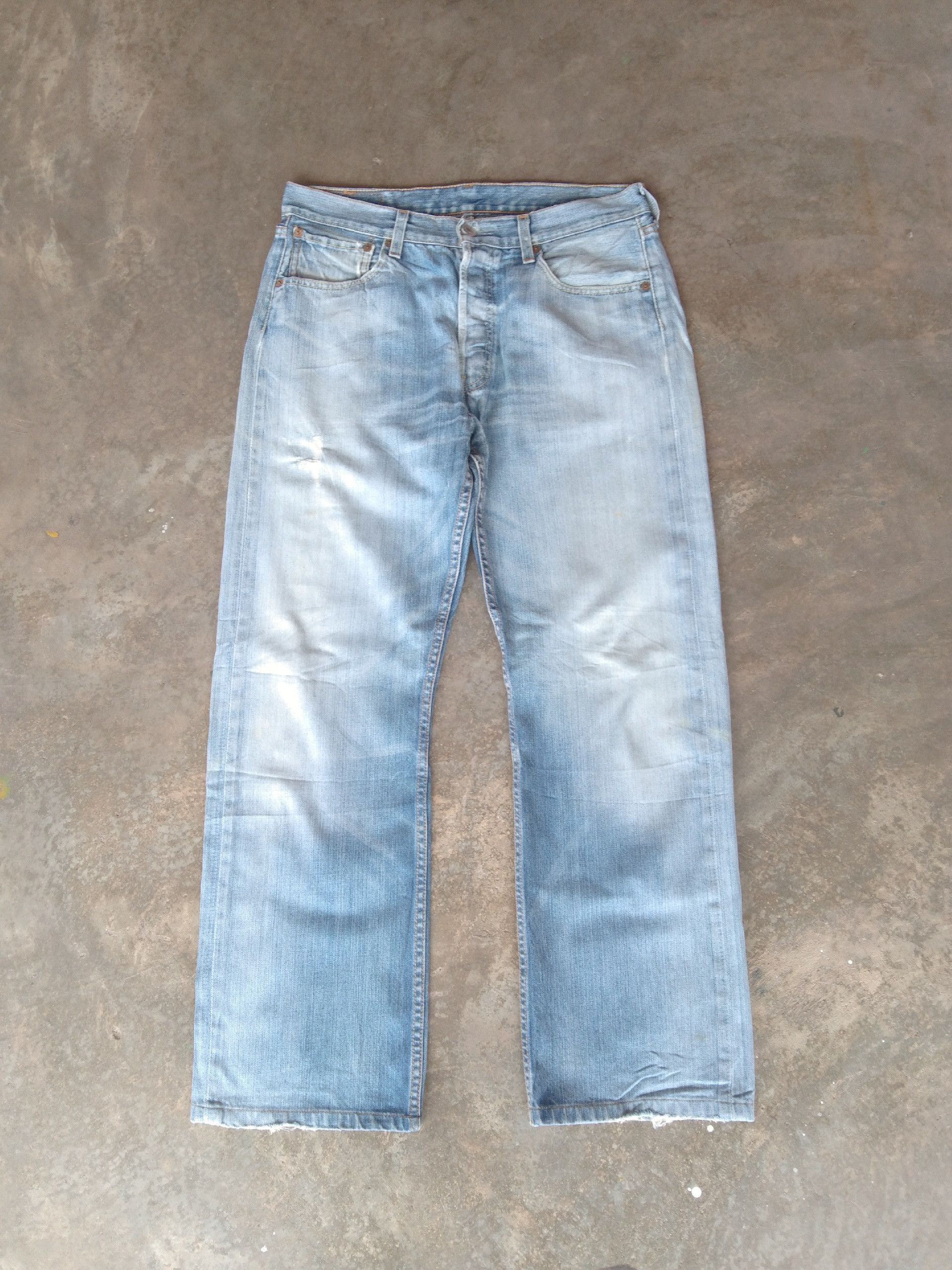 Levi's × Vintage Vintage Levis 501 Straight Leg Distressed Jeans 32x28 Size US 32 / EU 48 - 1 Thumbnail