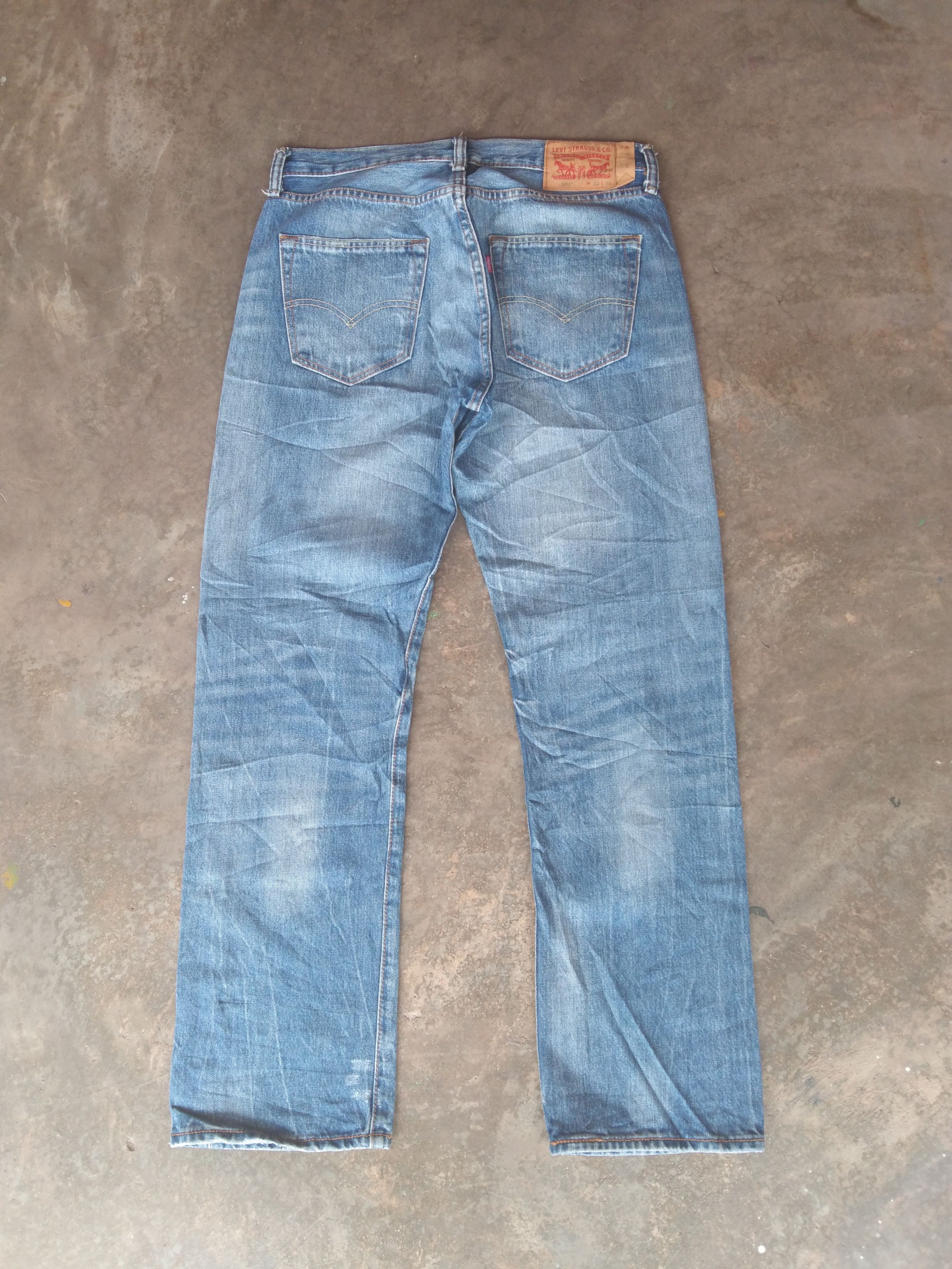 Levi's Vintage Levi's 501 Straight Leg Distressed Jeans 32x30 Size US 32 / EU 48 - 2 Thumbnail