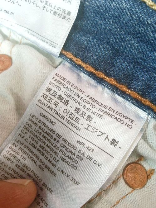 Levi's Vintage Levi's 501 Straight Leg Distressed Jeans 32x30 Size US 32 / EU 48 - 8 Thumbnail