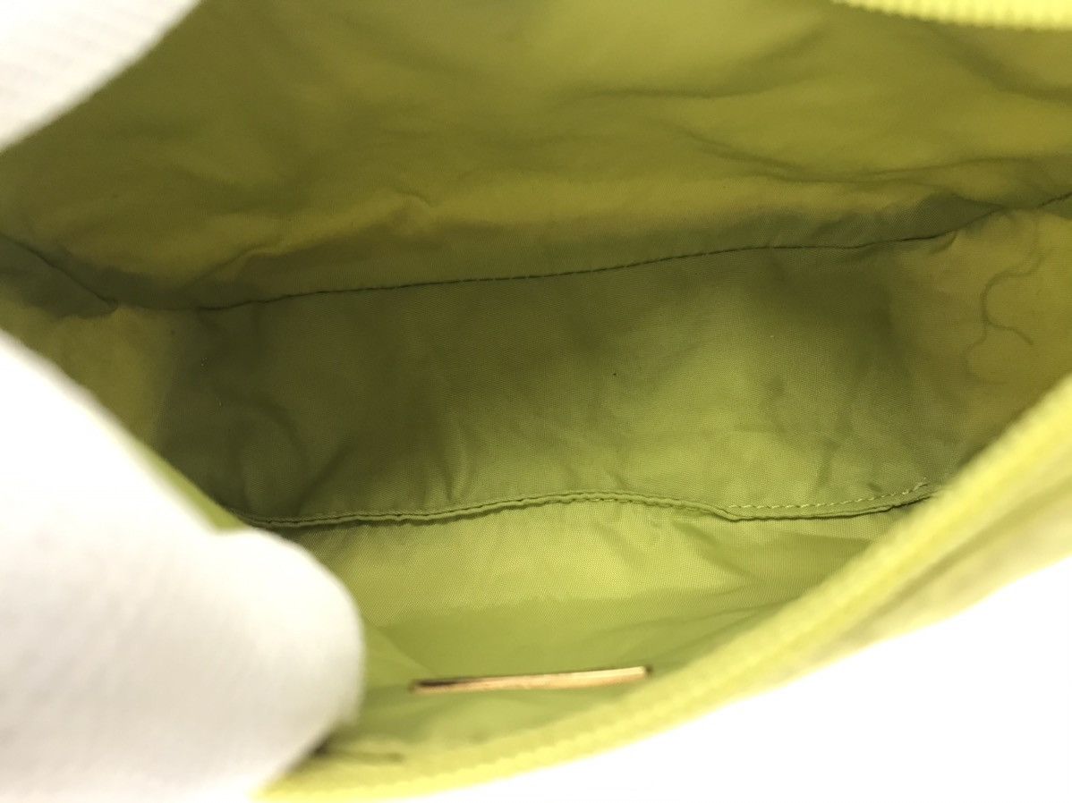 Prada 🔥Hot item🔥Auth Vintage Prada Nylon Hobo Rare Colour Size ONE SIZE - 18 Thumbnail