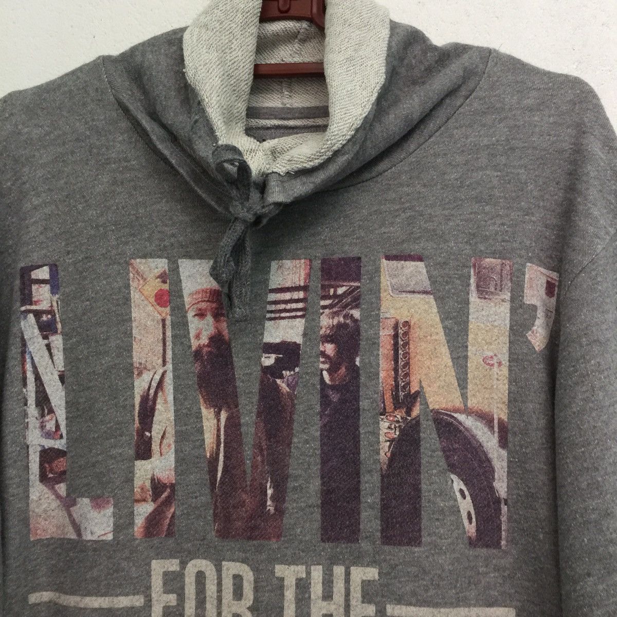 Pull & Bear Livin for the city sweatshirt made in Portugal Size US L / EU 52-54 / 3 - 4 Thumbnail