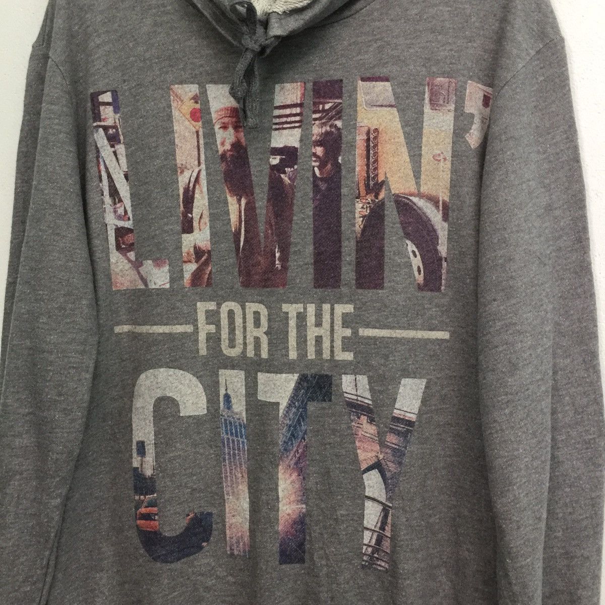 Pull & Bear Livin for the city sweatshirt made in Portugal Size US L / EU 52-54 / 3 - 5 Thumbnail