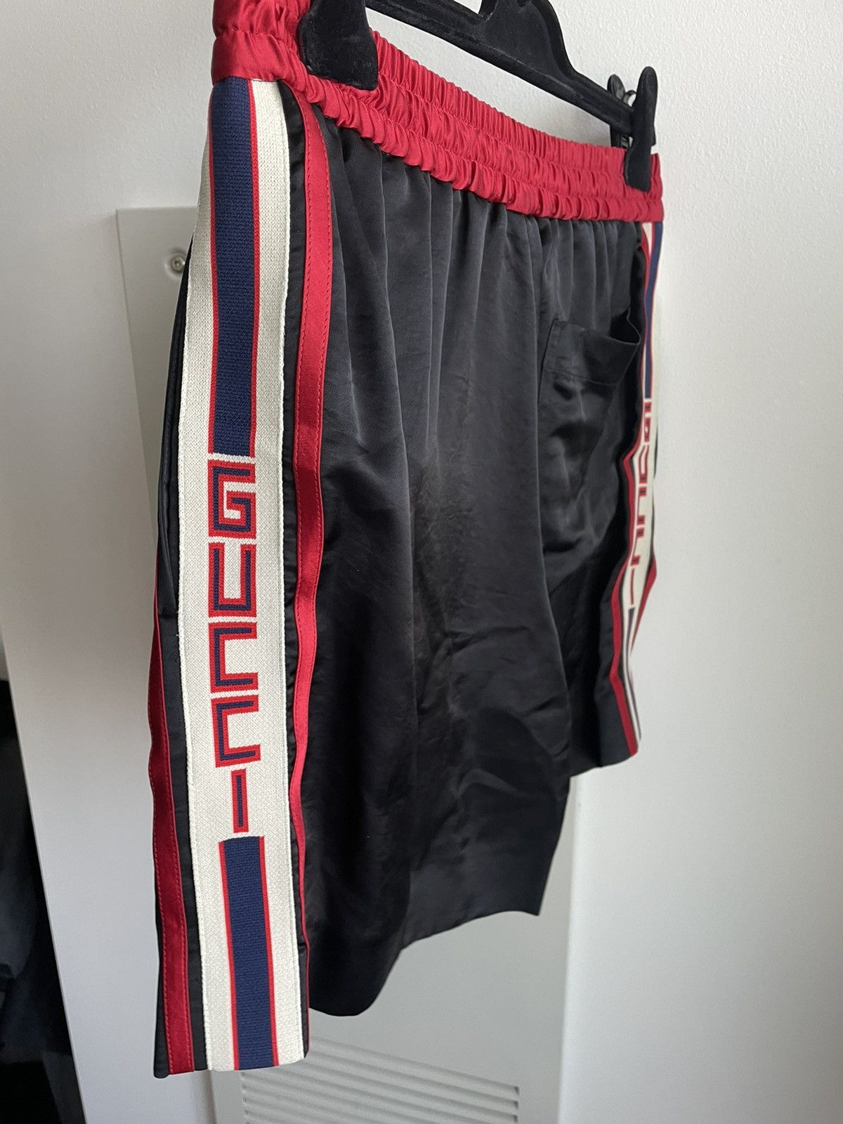 Gucci Limited Super Brand New Runway Gucci Track Shorts Size US 32 / EU 48 - 21 Thumbnail