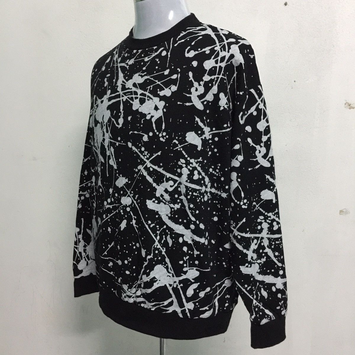 Japanese Brand Direct from confirm original design sweatshirt Size US L / EU 52-54 / 3 - 2 Thumbnail