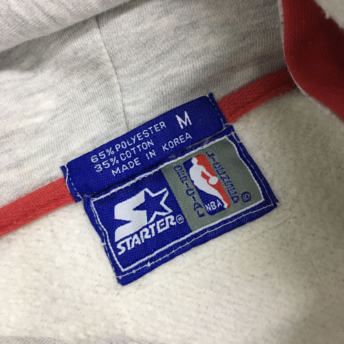 NBA × Vintage Rare Vintage NBA Chicago Bulls All Logo Embroidery Hoodie Size US M / EU 48-50 / 2 - 3 Thumbnail