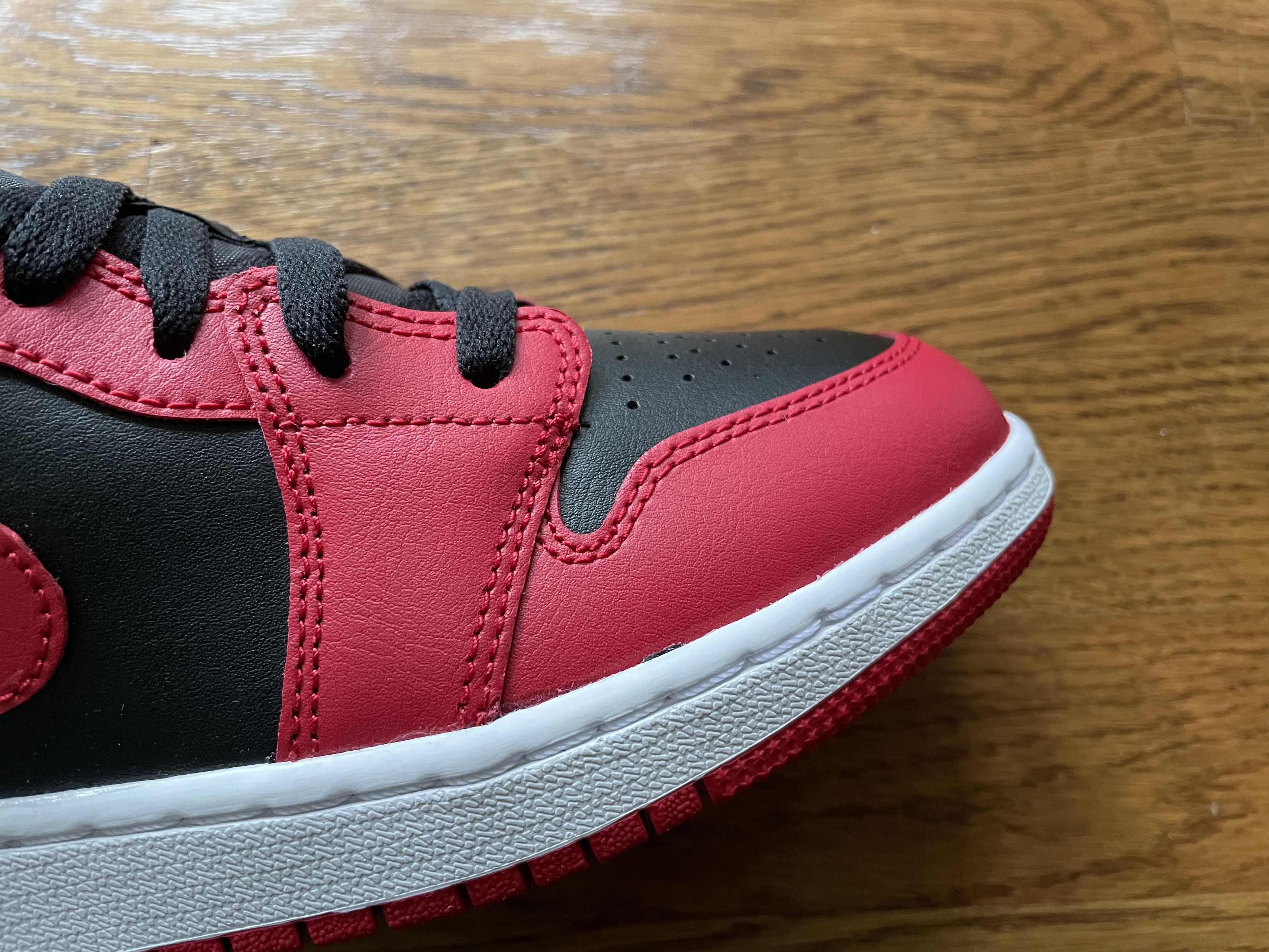 Jordan Brand GS 5Y SHIPS FAST Jordan 1 Low Reverse Bred SE OG 3 4 11 Size US 5 / EU 37 - 5 Thumbnail