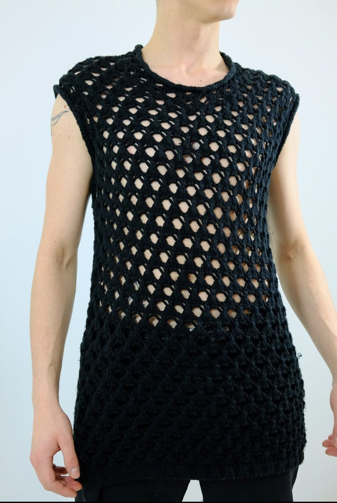 Designer SLEEVELESS BLACK FISHNET SEMI SHEER STRECHABLE BY TERRITORY Size US M / EU 48-50 / 2 - 9 Thumbnail