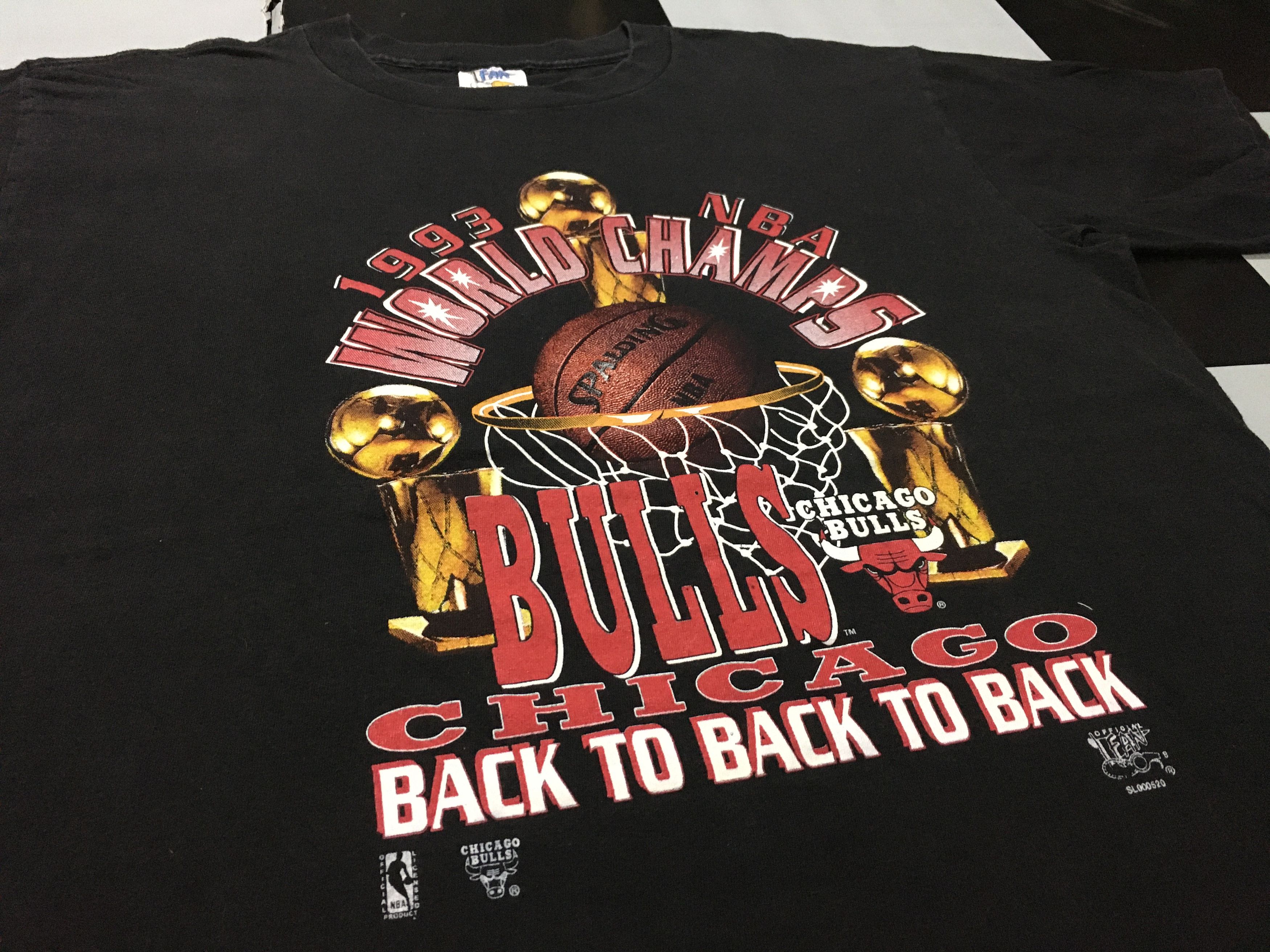 NBA × Rap Tees × Vintage Vintage Chicago Bulls Shirt 1993 World Champs Back to Back Size US XL / EU 56 / 4 - 2 Thumbnail