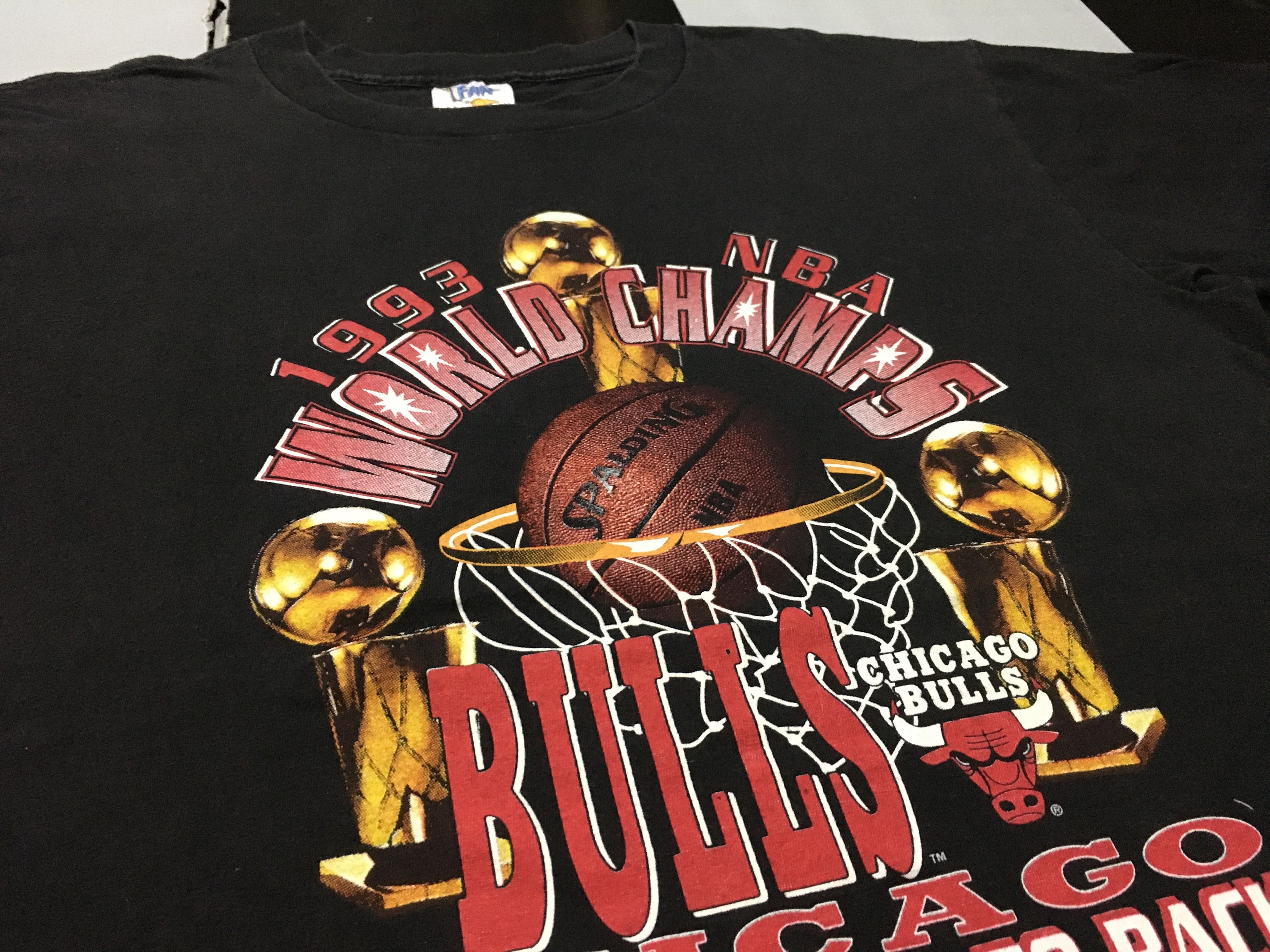 NBA × Rap Tees × Vintage Vintage Chicago Bulls Shirt 1993 World Champs Back to Back Size US XL / EU 56 / 4 - 1 Thumbnail