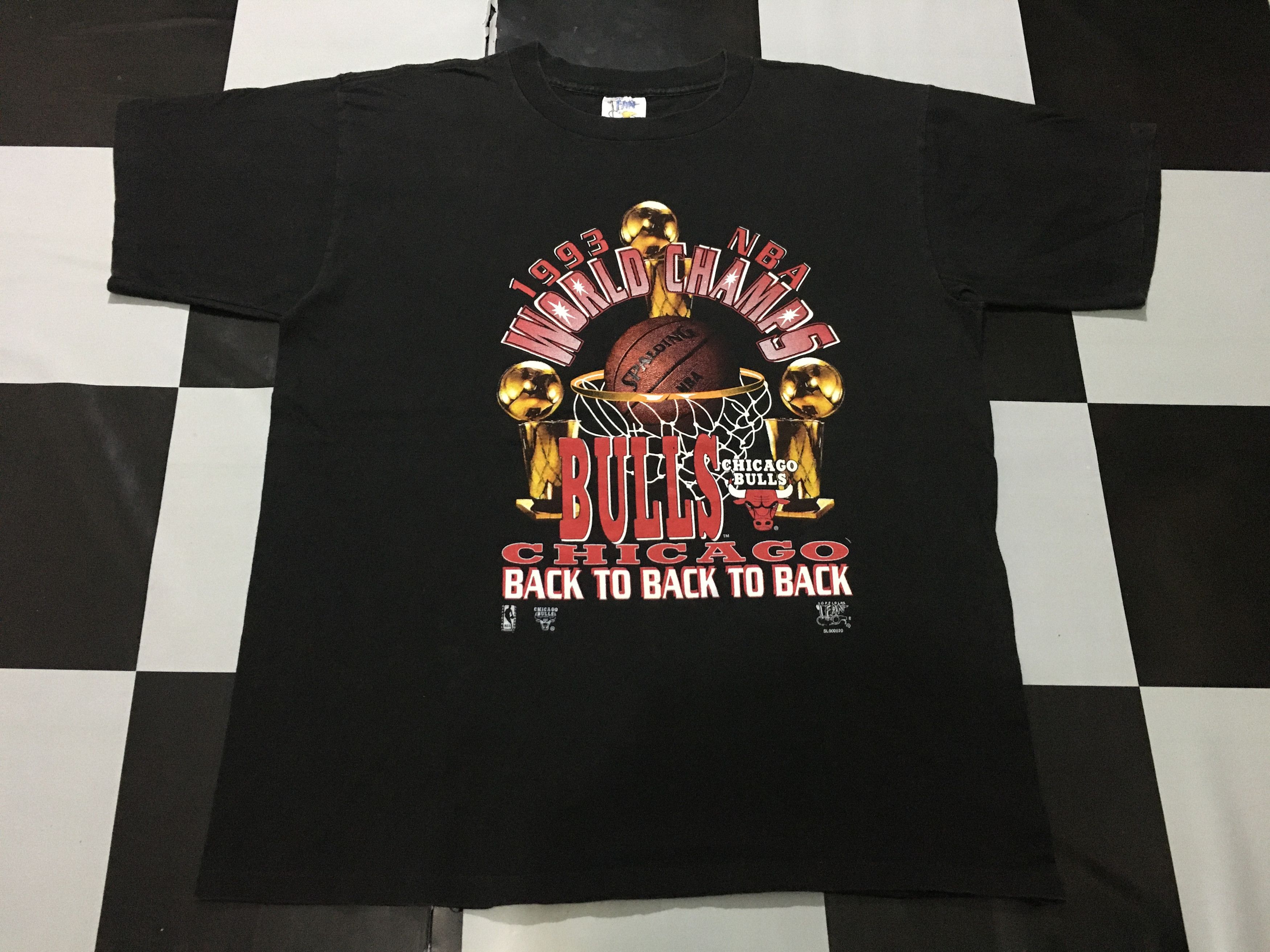 NBA × Rap Tees × Vintage Vintage Chicago Bulls Shirt 1993 World Champs Back to Back Size US XL / EU 56 / 4 - 3 Thumbnail