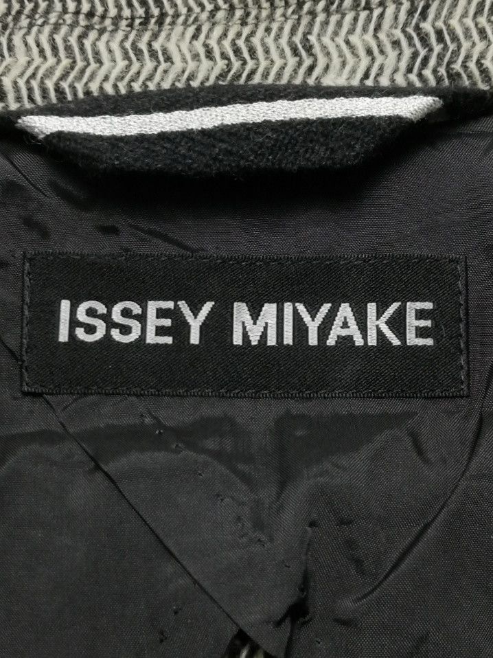 Issey Miyake 🔥DOPE Issey Miyake Wool Tweed Knit Distressed Blazers Coat Size US M / EU 48-50 / 2 - 13 Thumbnail