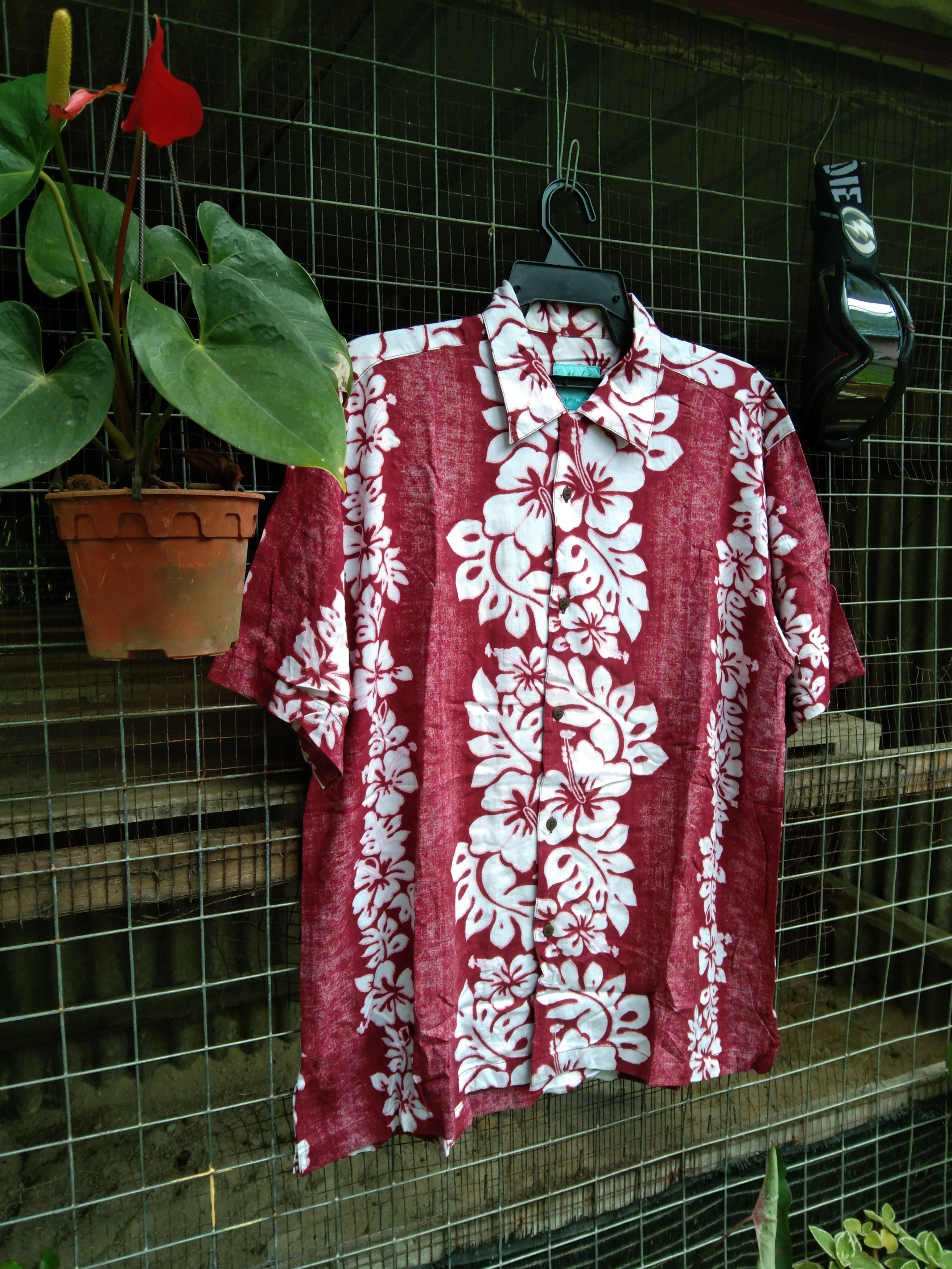 Vintage VINTAGE MEN'S BUTTON UP HAWAIIAN SHIRT Size US L / EU 52-54 / 3 - 1 Thumbnail