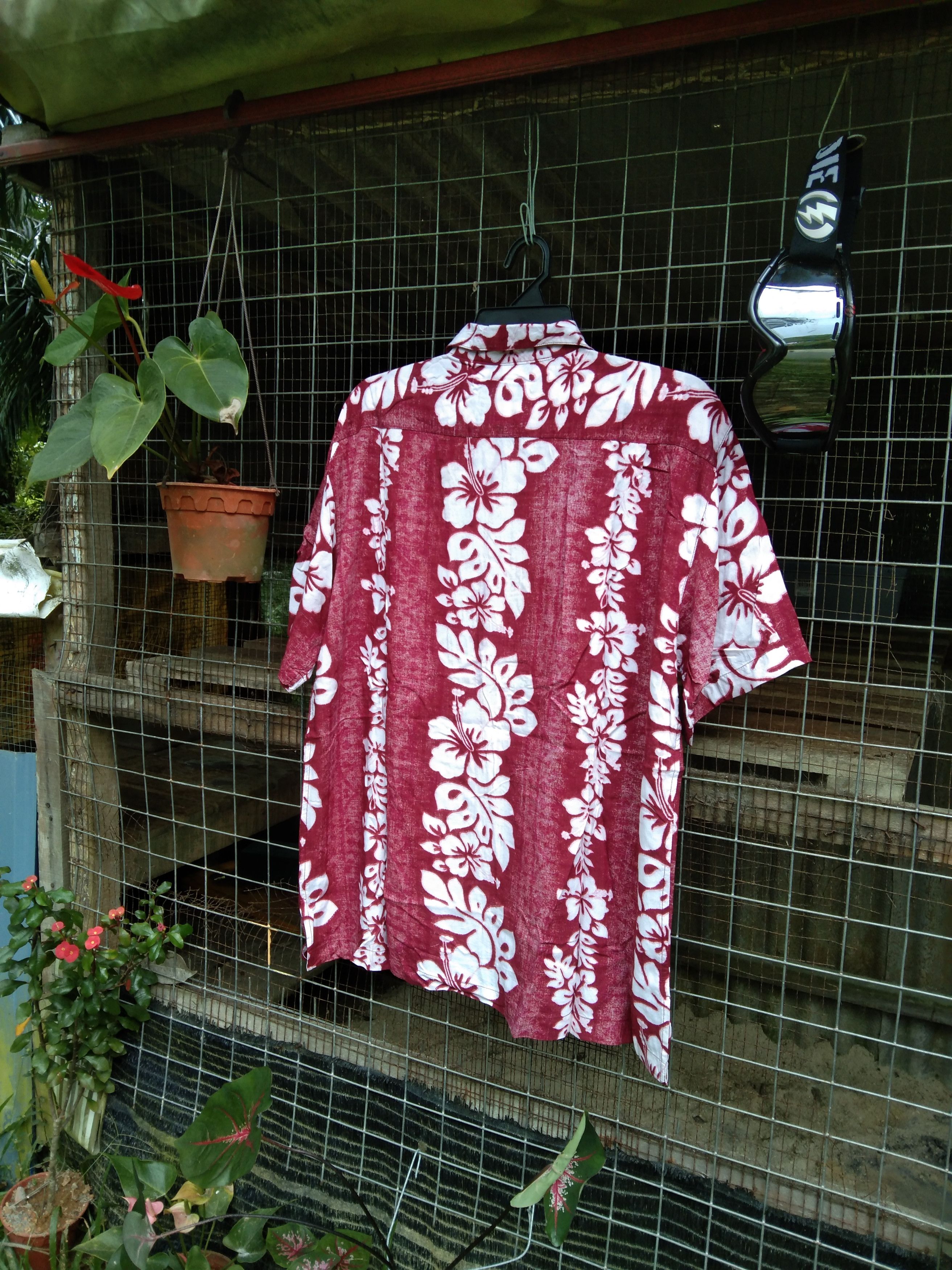 Vintage VINTAGE MEN'S BUTTON UP HAWAIIAN SHIRT Size US L / EU 52-54 / 3 - 4 Thumbnail