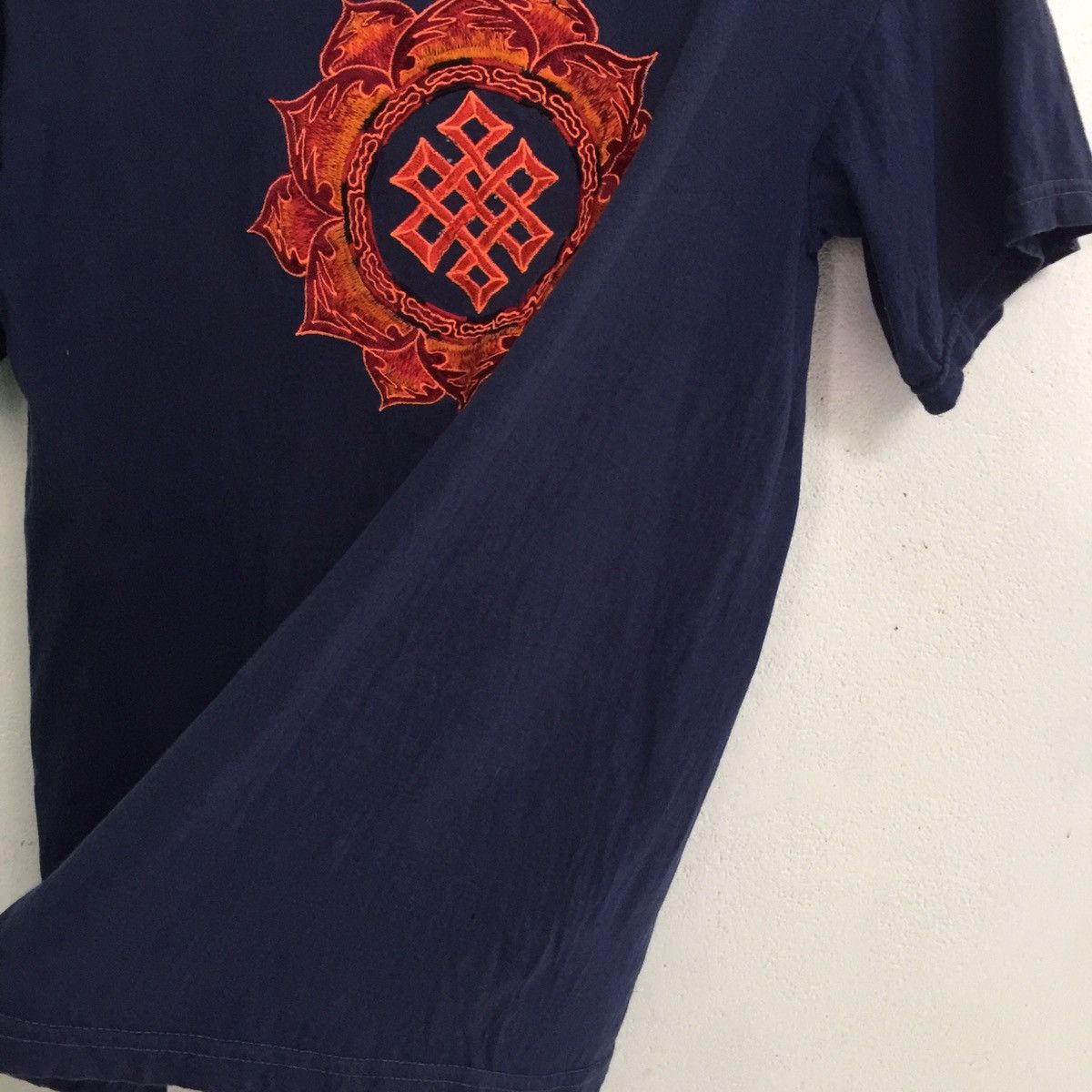 Other Rare embroidered big shiny logo at tshirt Size US M / EU 48-50 / 2 - 7 Thumbnail