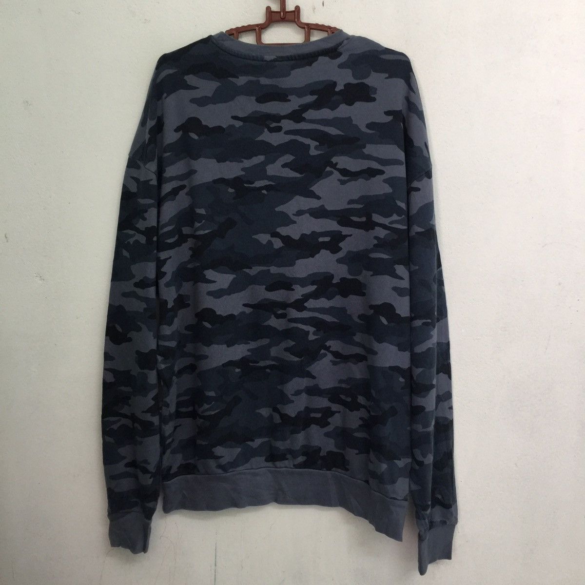 H&M Divided H&M Sweatshirt Blue Camouflaged Fashionable style Size US L / EU 52-54 / 3 - 7 Thumbnail