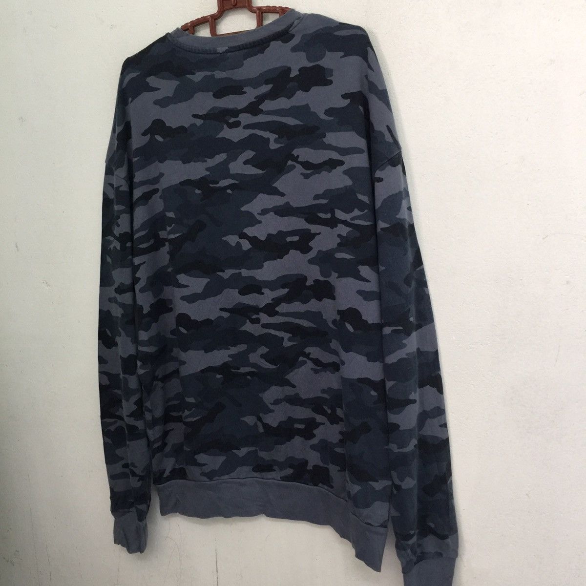 H&M Divided H&M Sweatshirt Blue Camouflaged Fashionable style Size US L / EU 52-54 / 3 - 8 Thumbnail