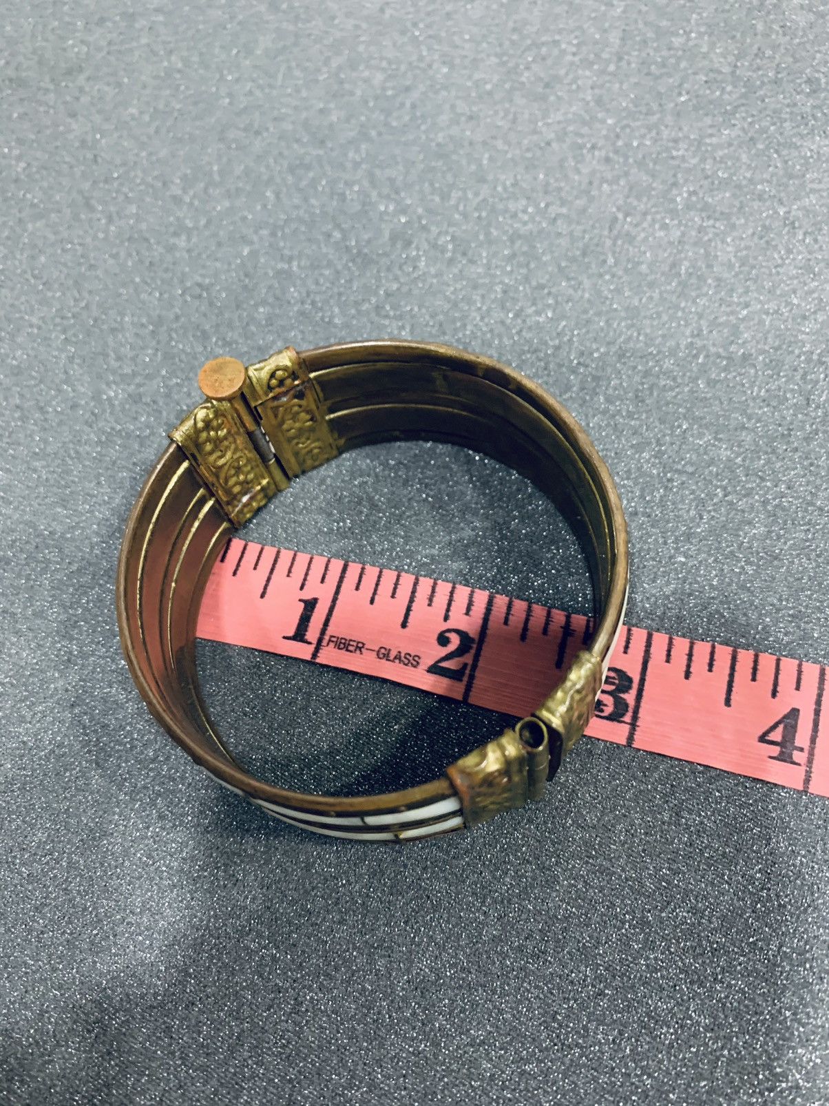 Vintage VTG 1970s MOP SHELL BRASS HINGED BRACELET Size ONE SIZE - 7 Thumbnail
