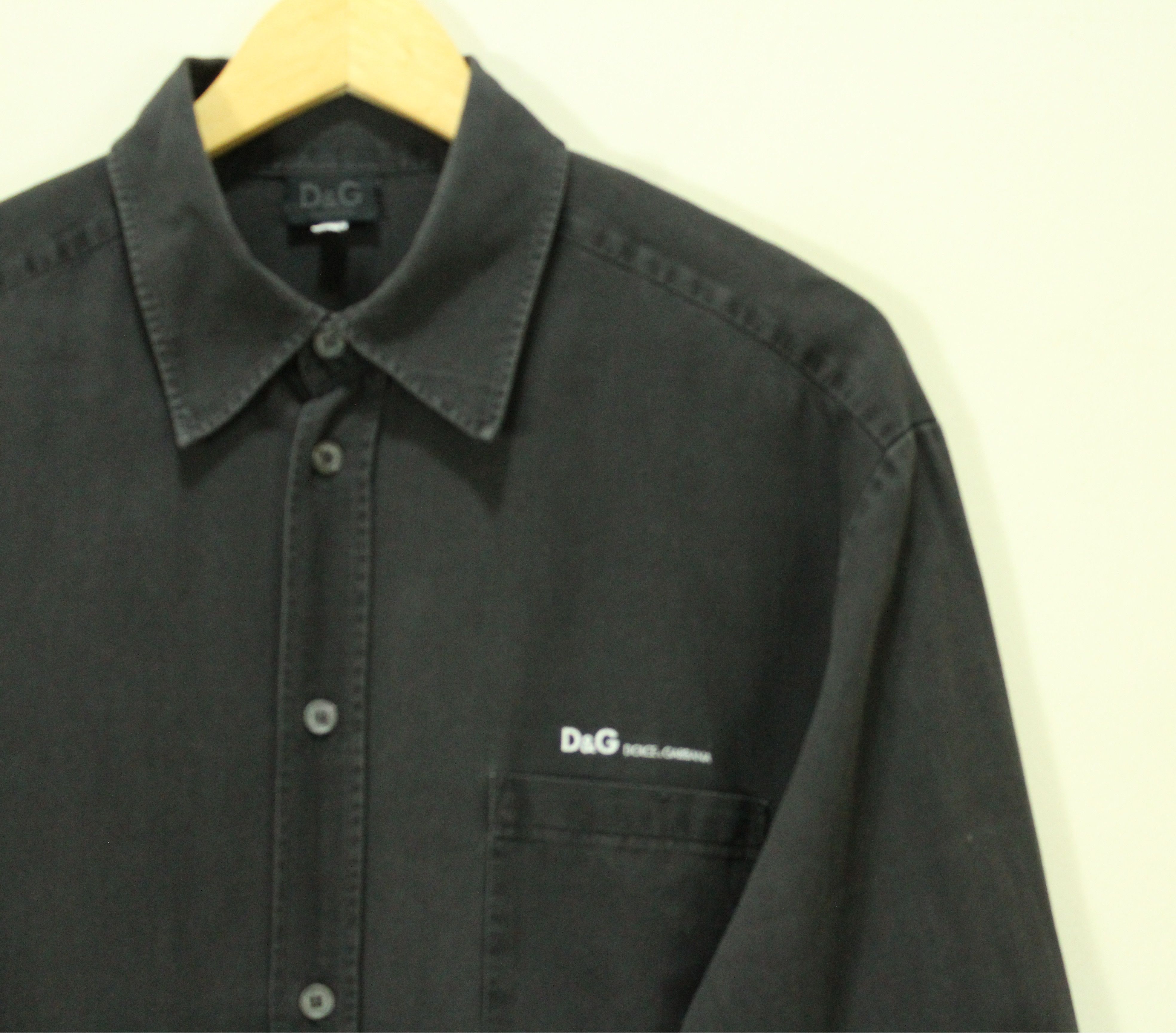 Dolce & Gabbana Vintage DOLCE & GABBANA Shirt Faded Black Small Logo Spell Size US L / EU 52-54 / 3 - 1 Thumbnail
