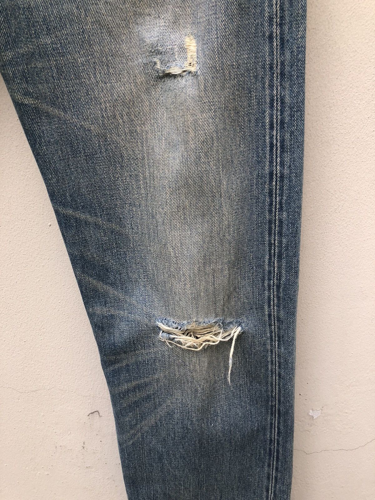 Levi's Vintage Clothing Vintage Japan LVC Levi’s 501 E Distressed Denim Selvedge Size US 29 - 7 Thumbnail