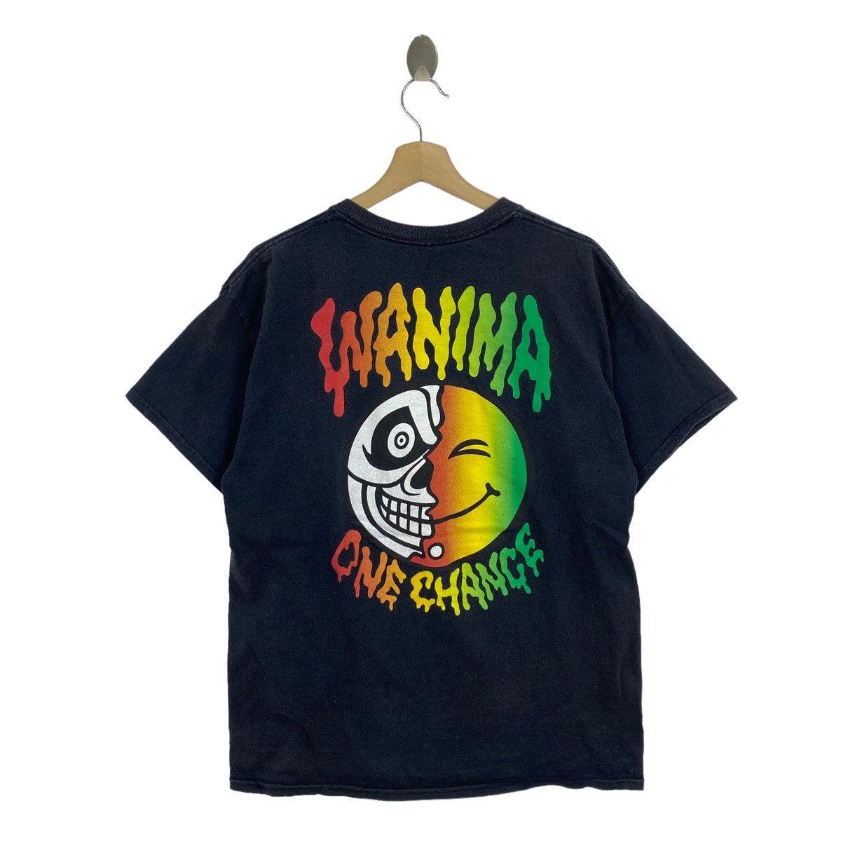 Japanese Brand × Vintage Vintage WANIMA ONE CHANCE Japanese Band Song Black Short Size US L / EU 52-54 / 3 - 1 Thumbnail
