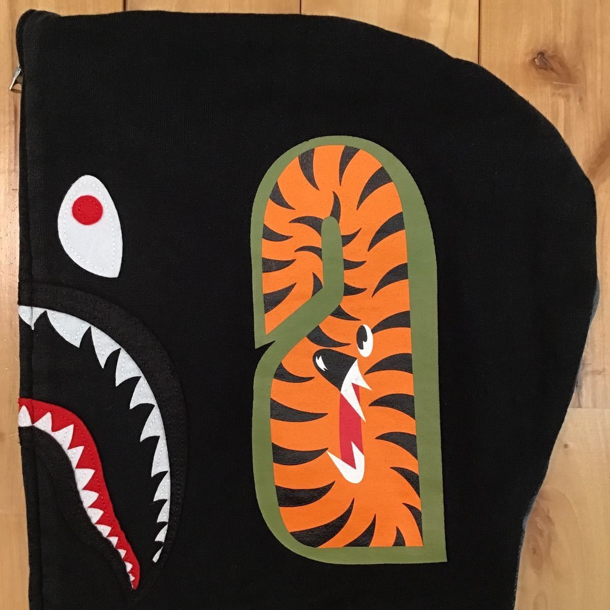 Bape 💫glow in the dark💫 city camo Shark full zip hoodie BAPE Size US S / EU 44-46 / 1 - 5 Thumbnail