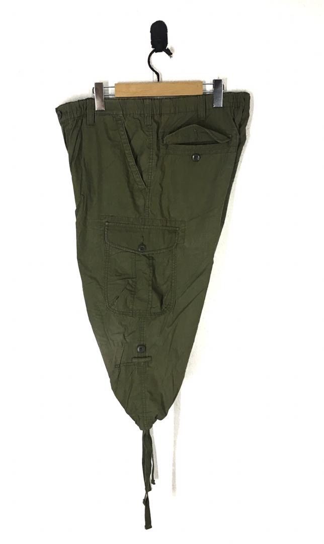 Uniqlo UNIQLO Short in Green Size US 36 / EU 52 - 4 Thumbnail