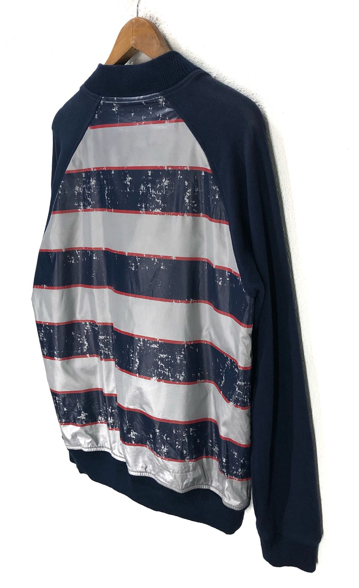 Adidas adidas stripe jacket cw21 Size US L / EU 52-54 / 3 - 11 Thumbnail